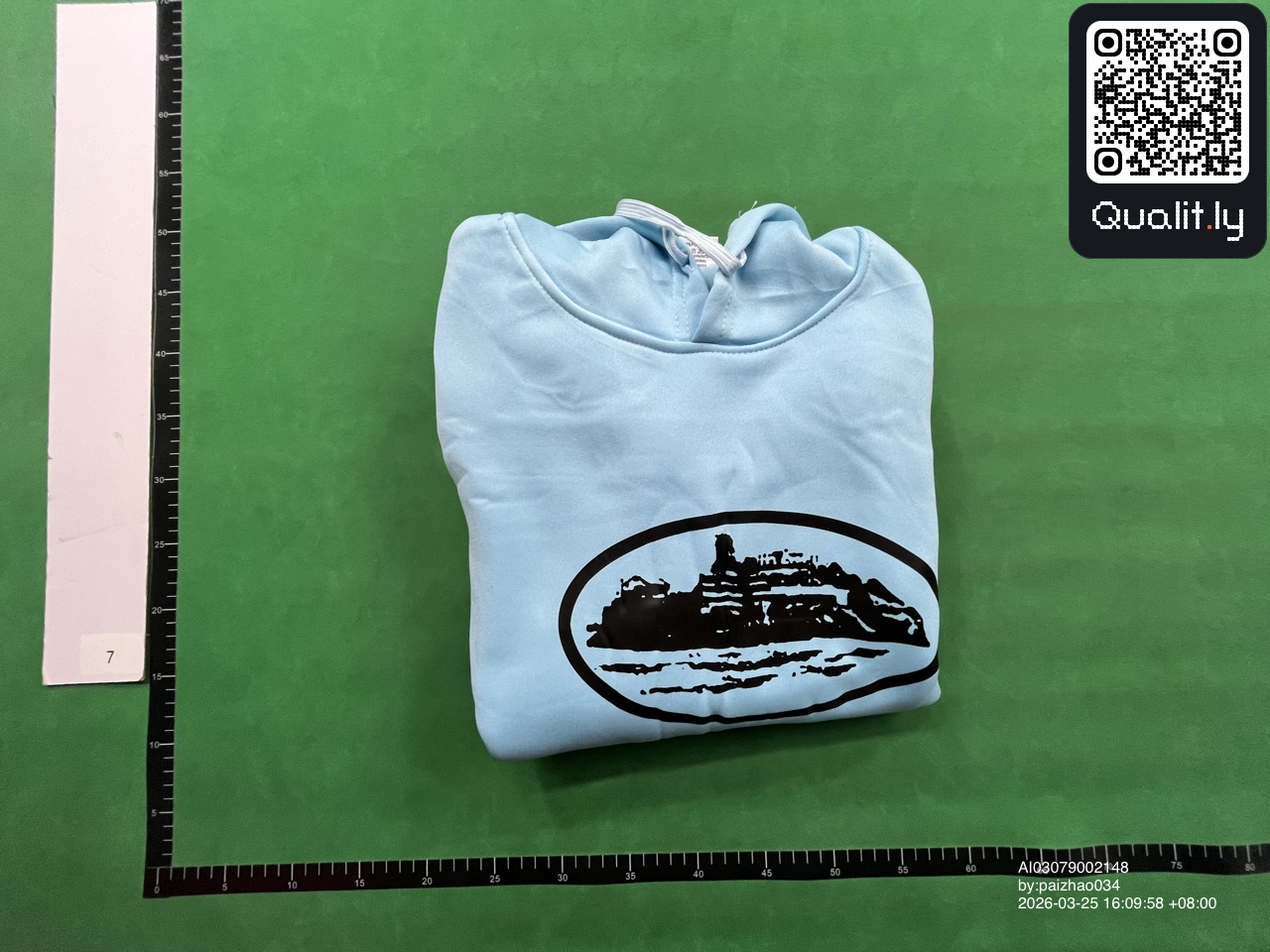 Hoodie QC photo 1 of 8