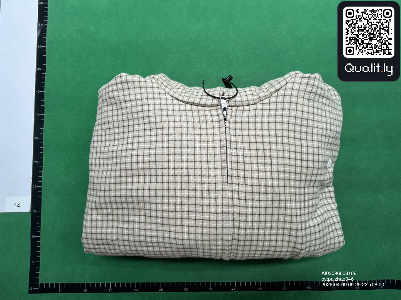 夹克 QC 照片 1 / 10