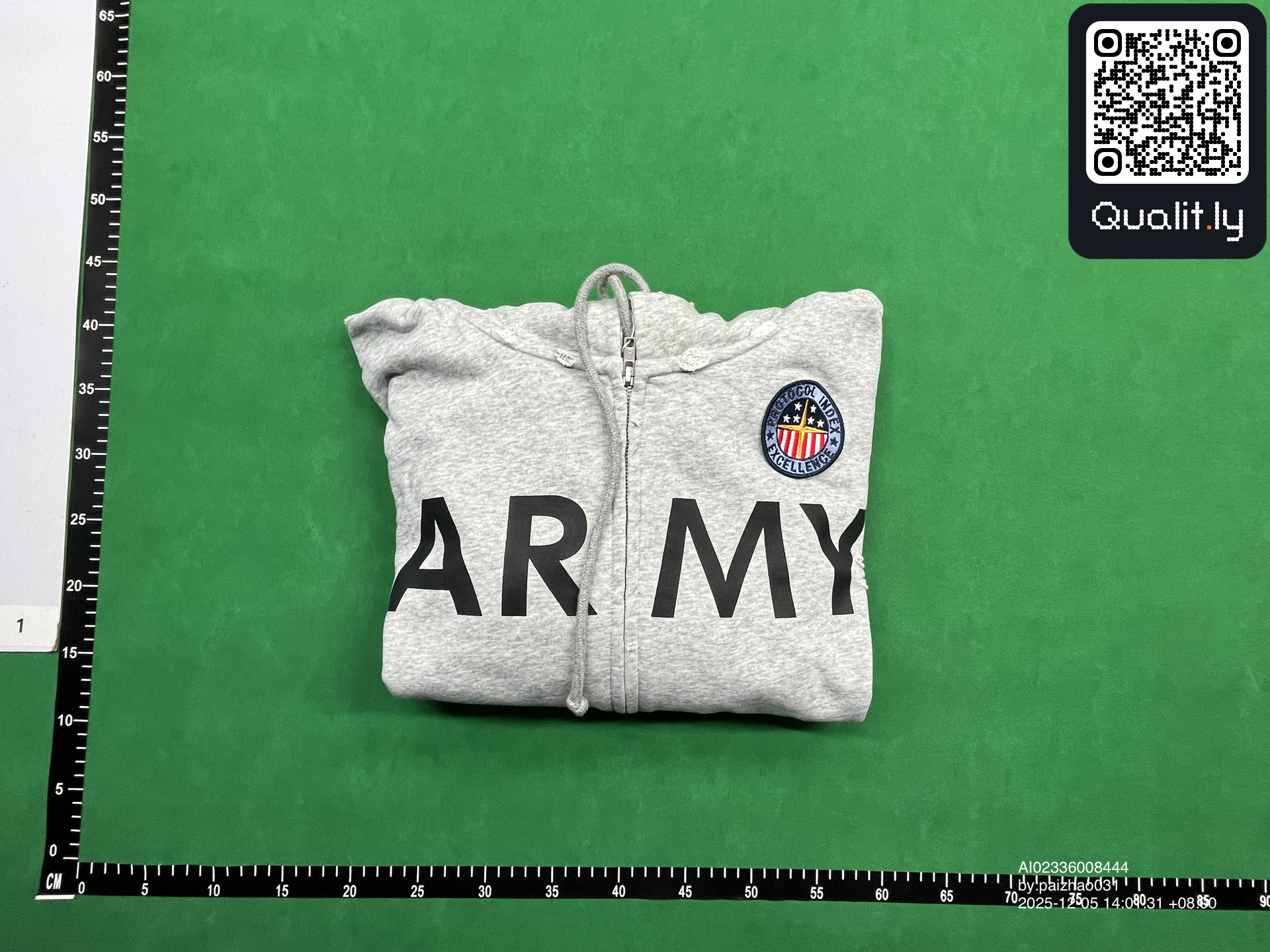 Hoodie QC photo 1 of 4