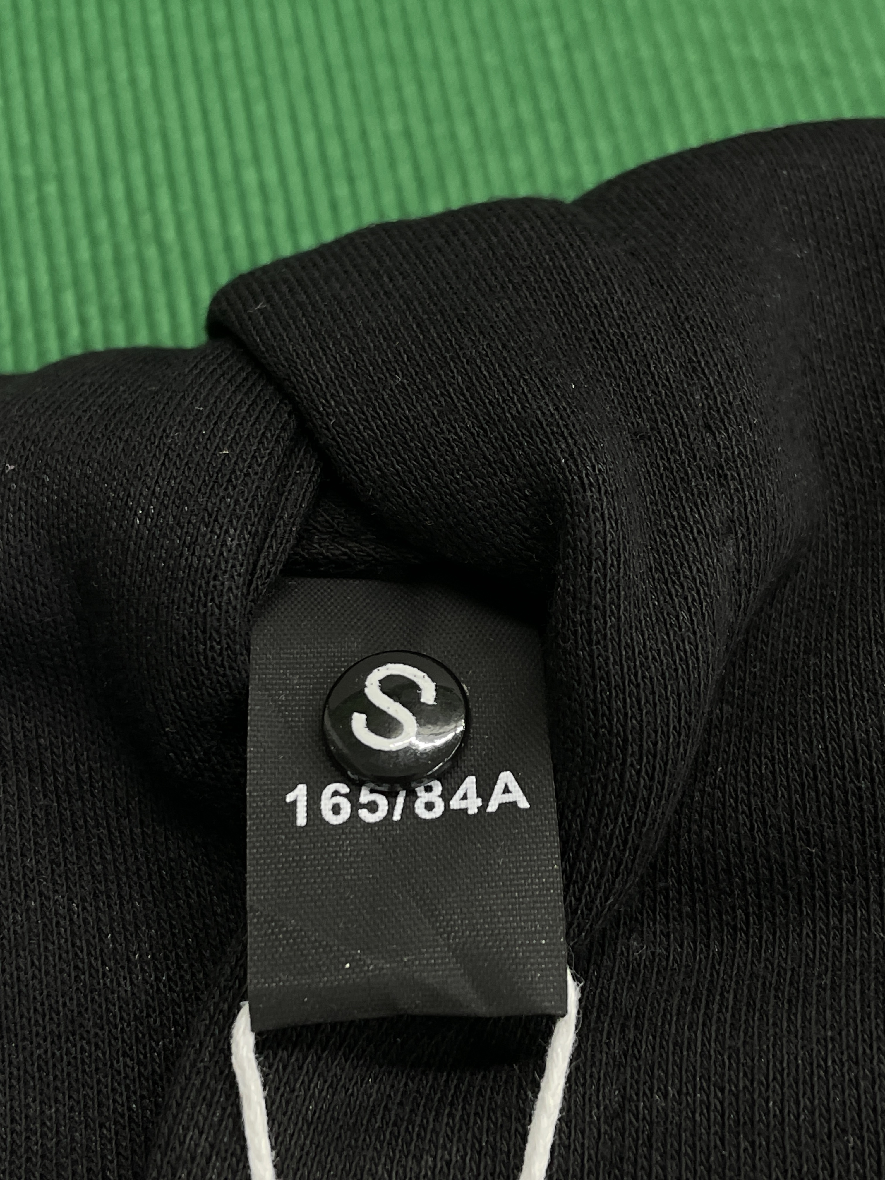 Sweat à capuche — photo QC 1 sur 22
