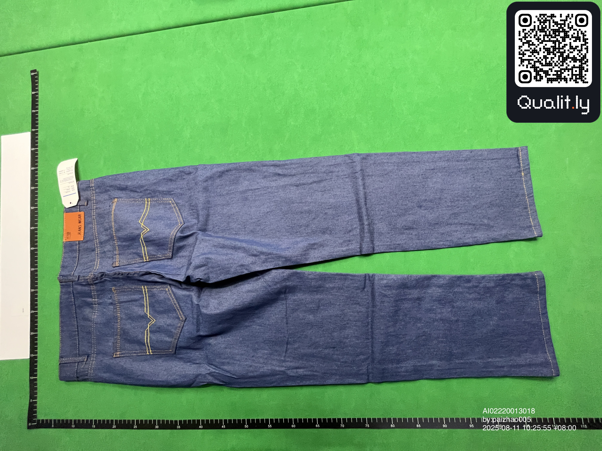 Jeans — QC-foto 2 van 4