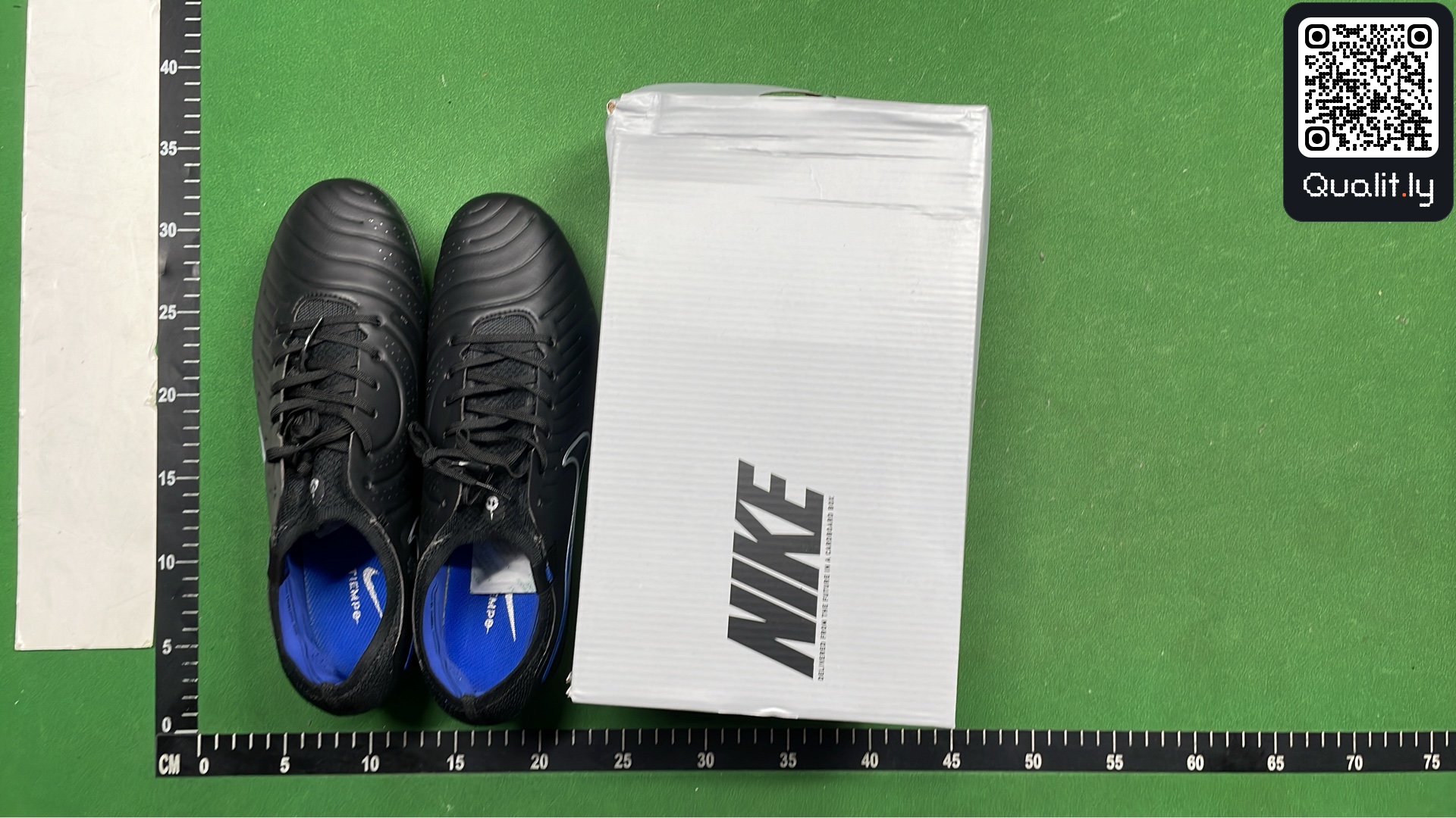 Sneakers QC photo 1 of 12