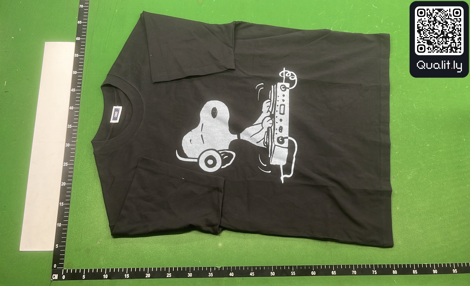 Tシャツ QC写真 2/18