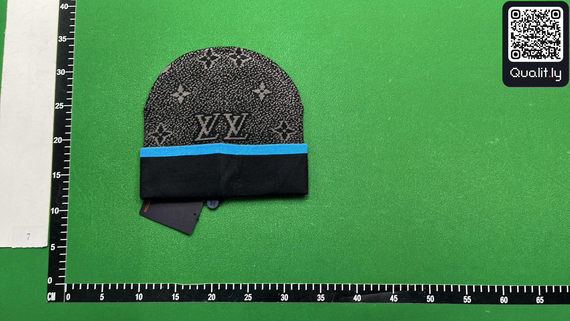 Bonnet — photo QC 2 sur 6
