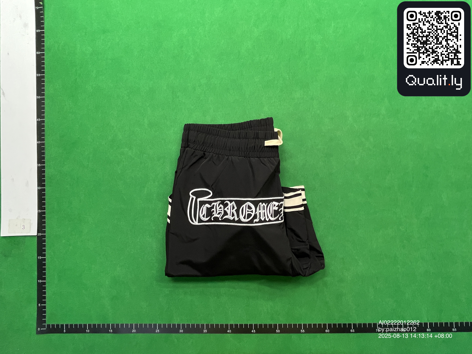 Shorts QC photo 1 of 8