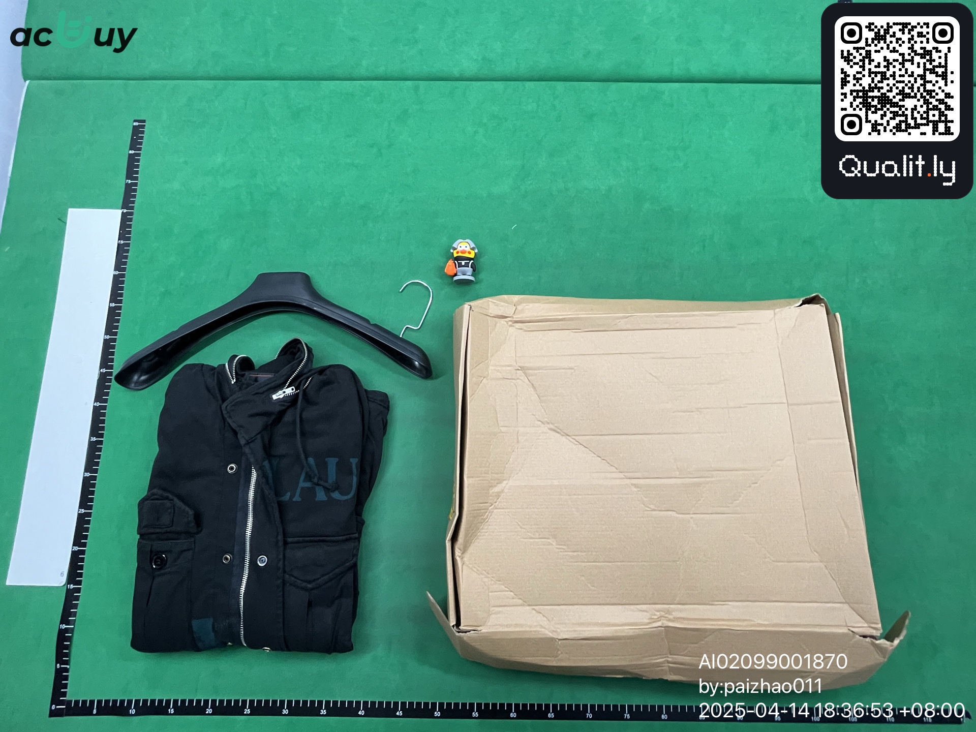 连帽卫衣 QC 照片 1 / 4