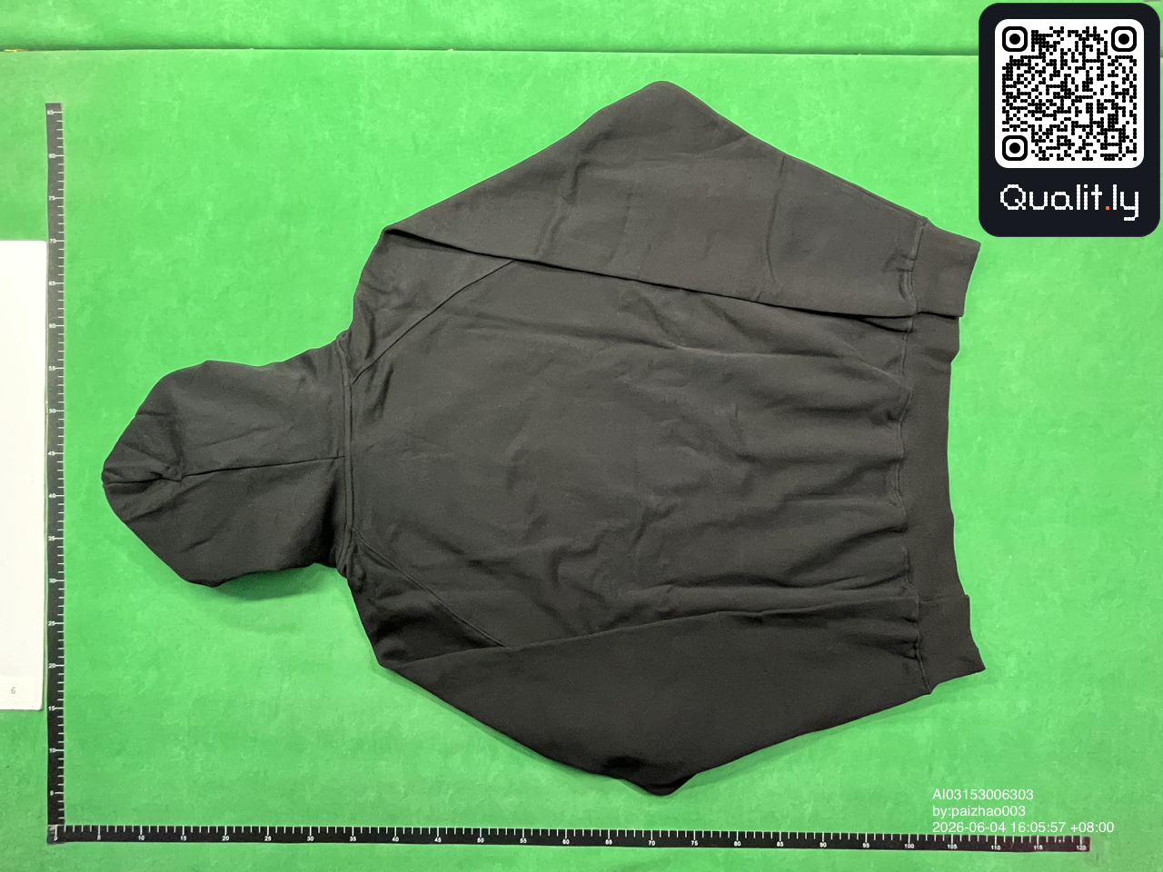 Hoodie QC photo 3 of 74