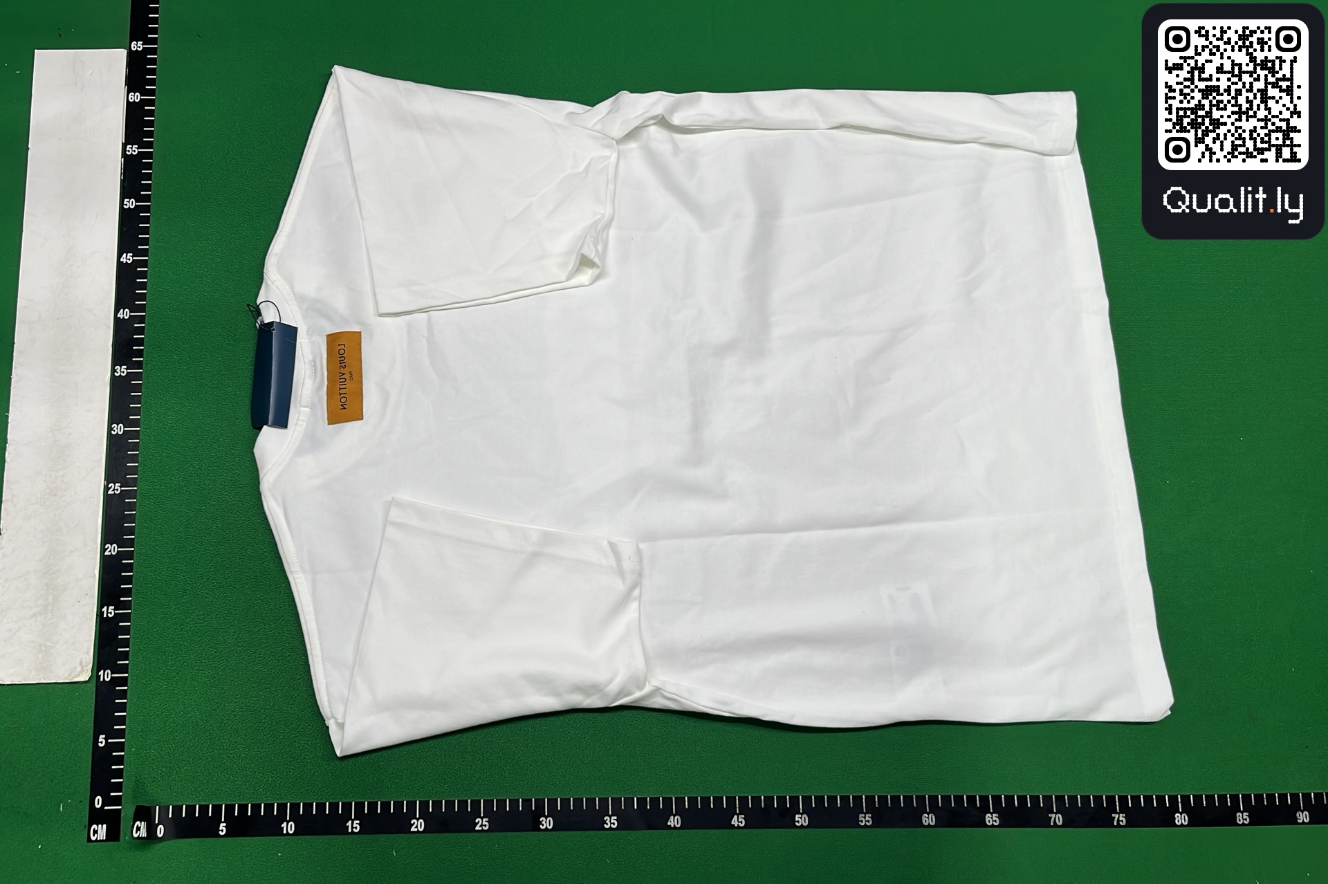 T-Shirt — QC-Foto 3 von 28