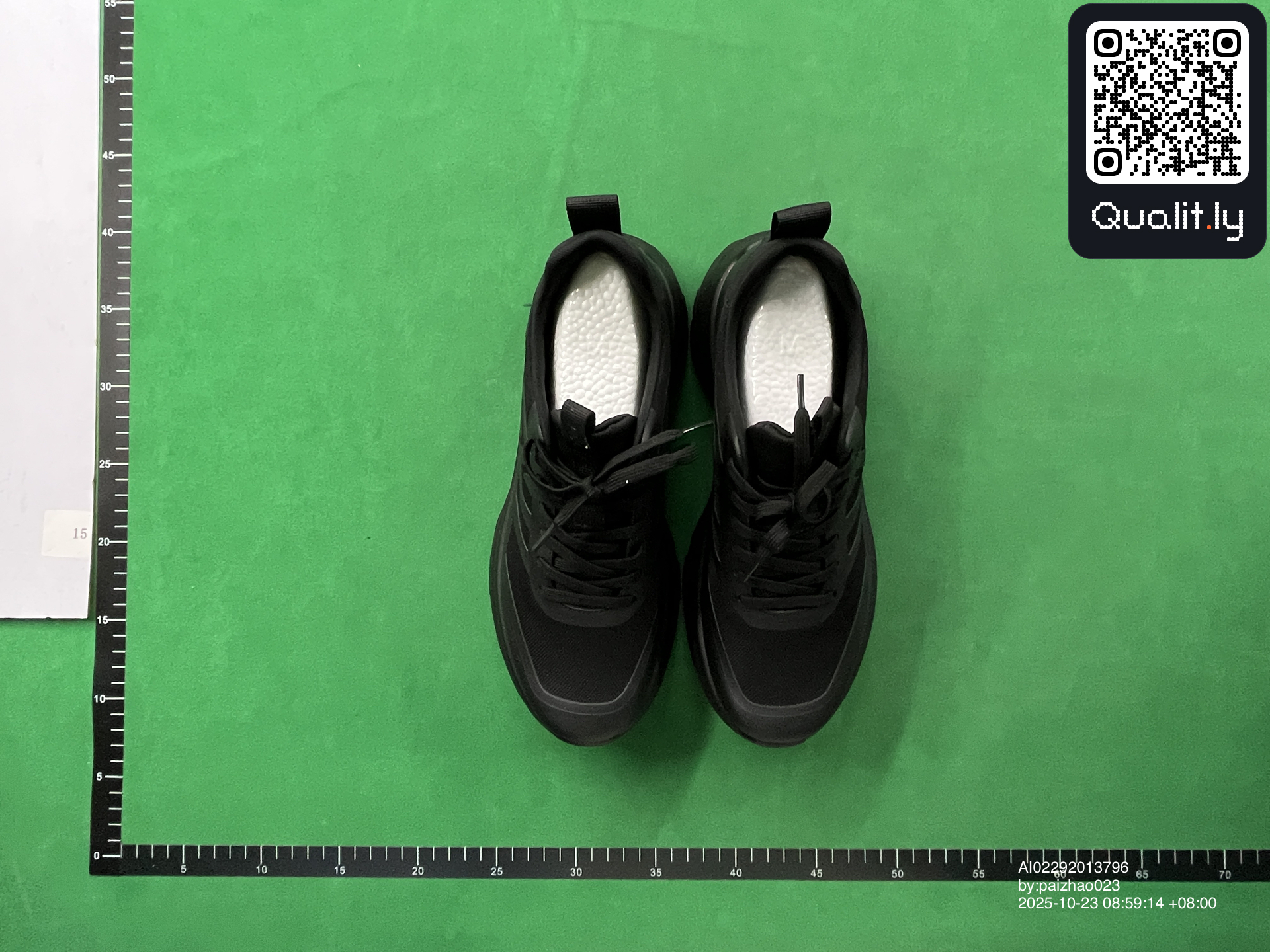 Sneakers — QC-foto 1 av 6
