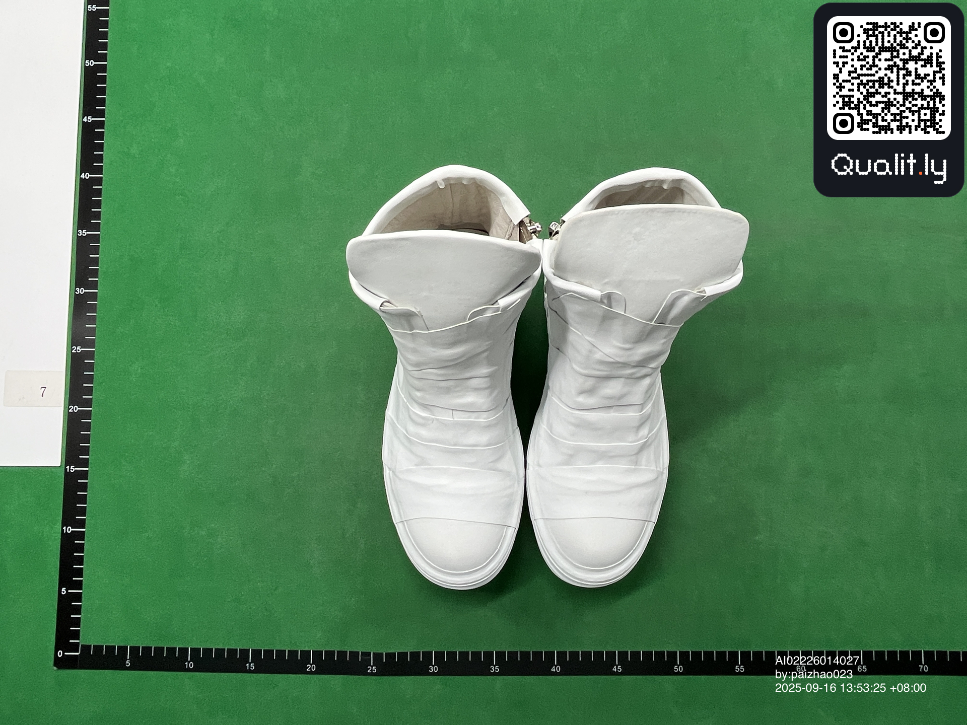 Botas — foto QC 1 de 12
