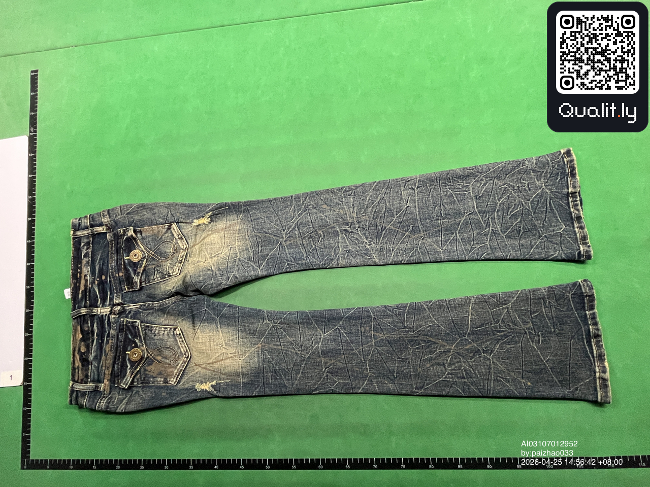 Jeans — QC-foto 2 av 14