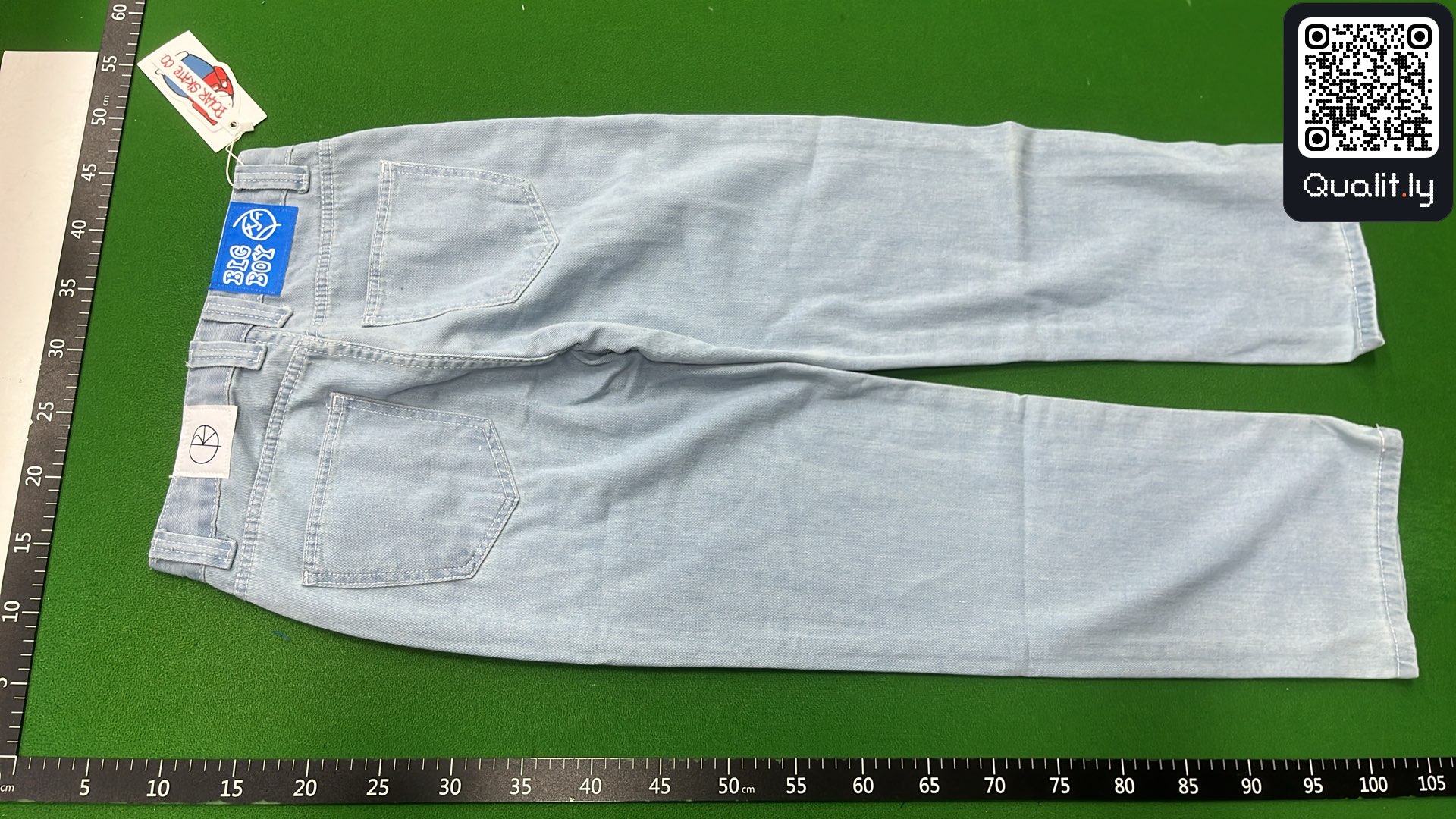 Jeans — QC-foto 3 av 4