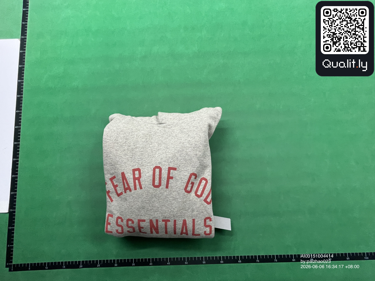 Hoodie QC photo 1 of 98
