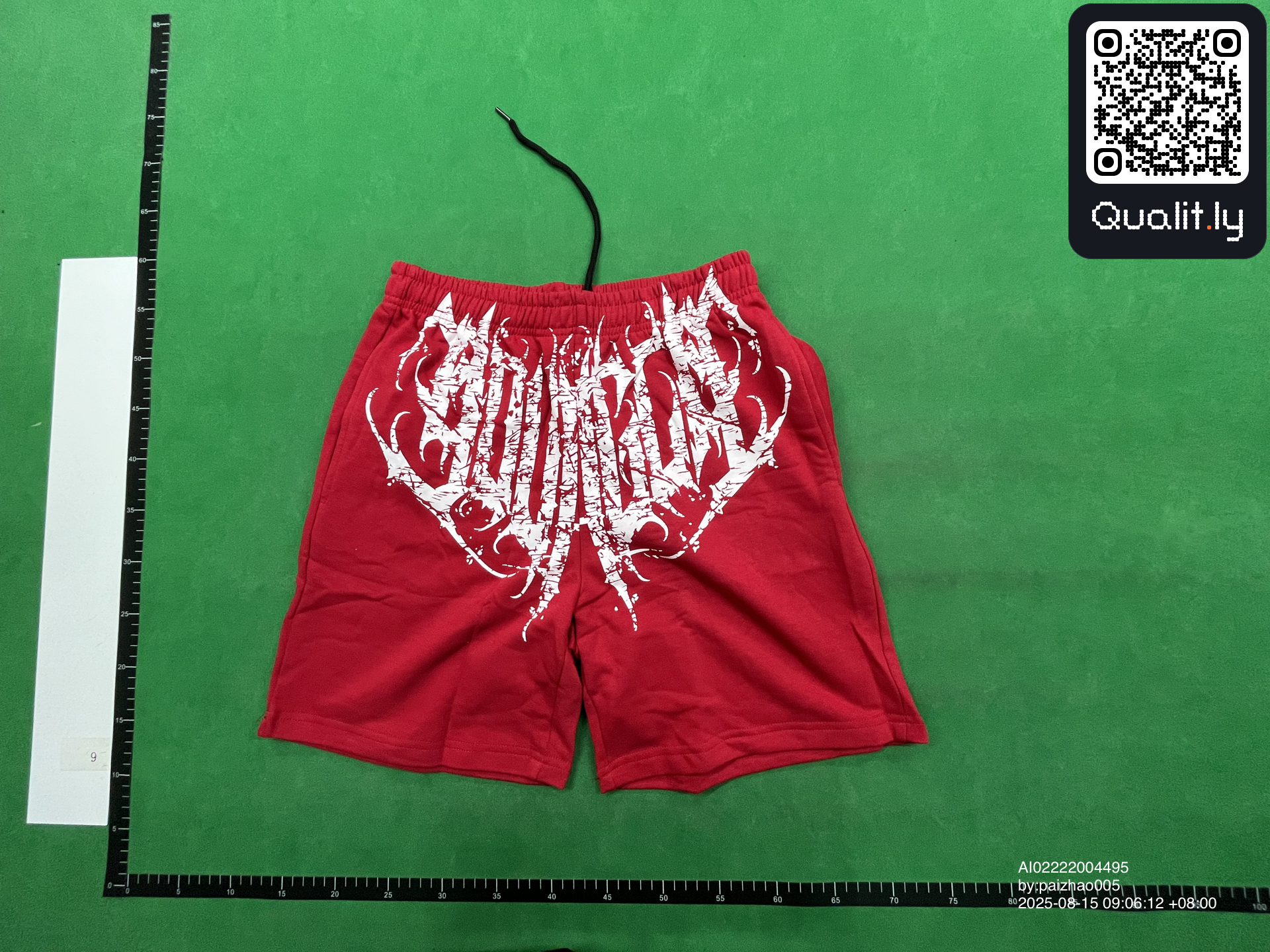 Short — photo QC 1 sur 10