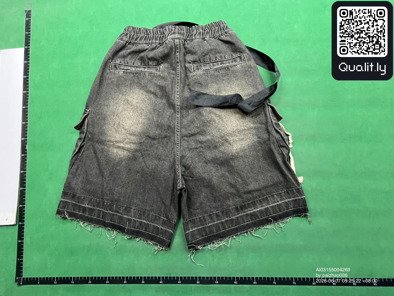 牛仔裤 QC 照片 2 / 8