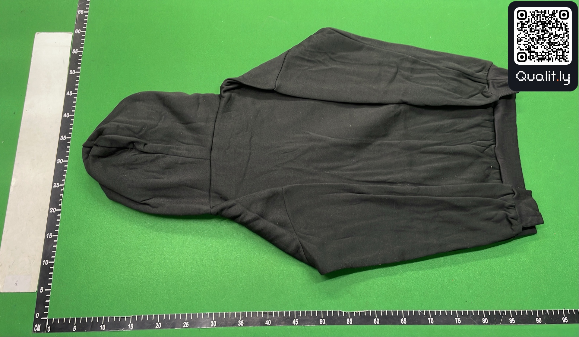 Bluza z kapturem — zdjęcie QC 3 z 4