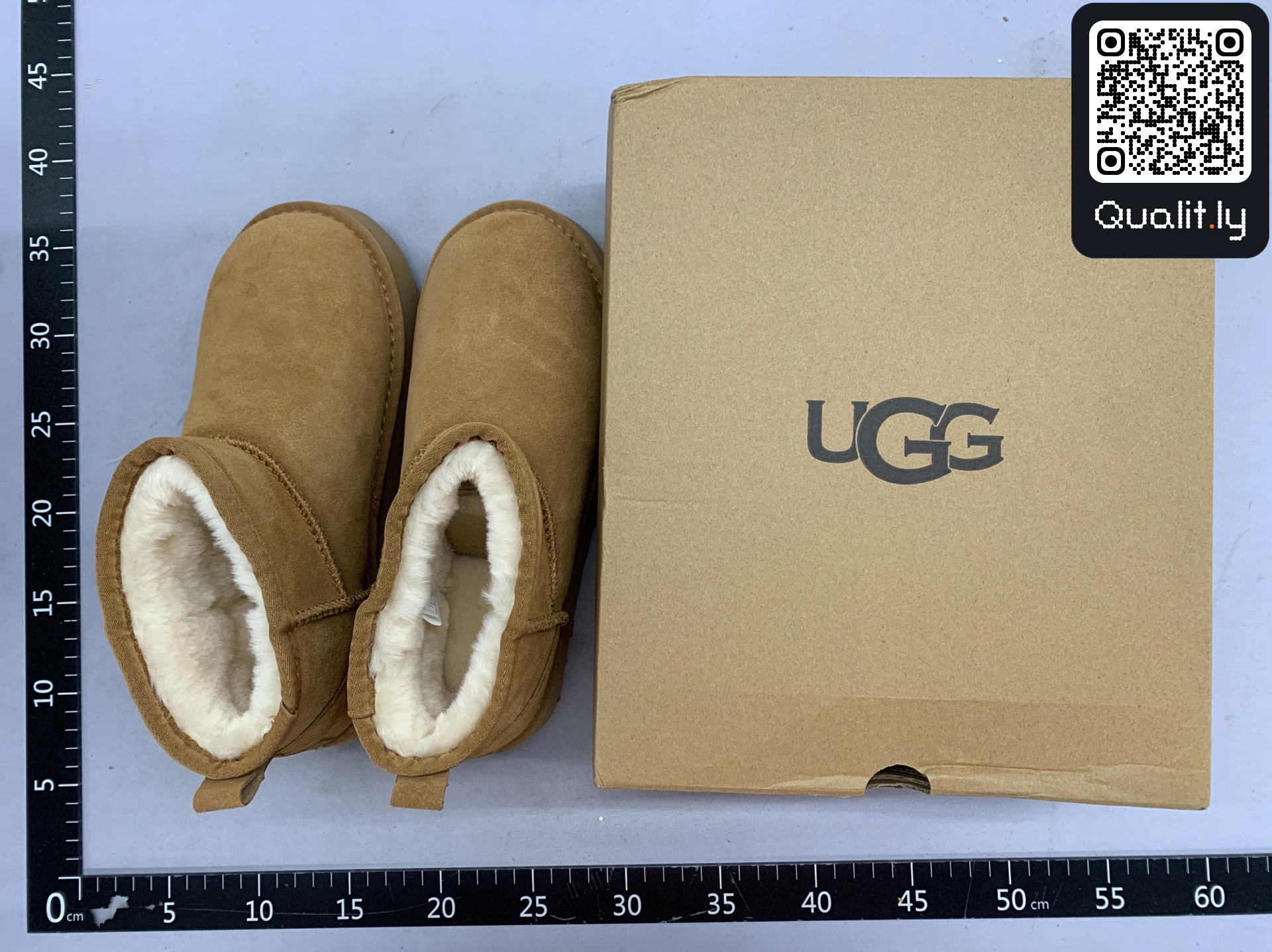 Sneakers QC photo 1 of 18