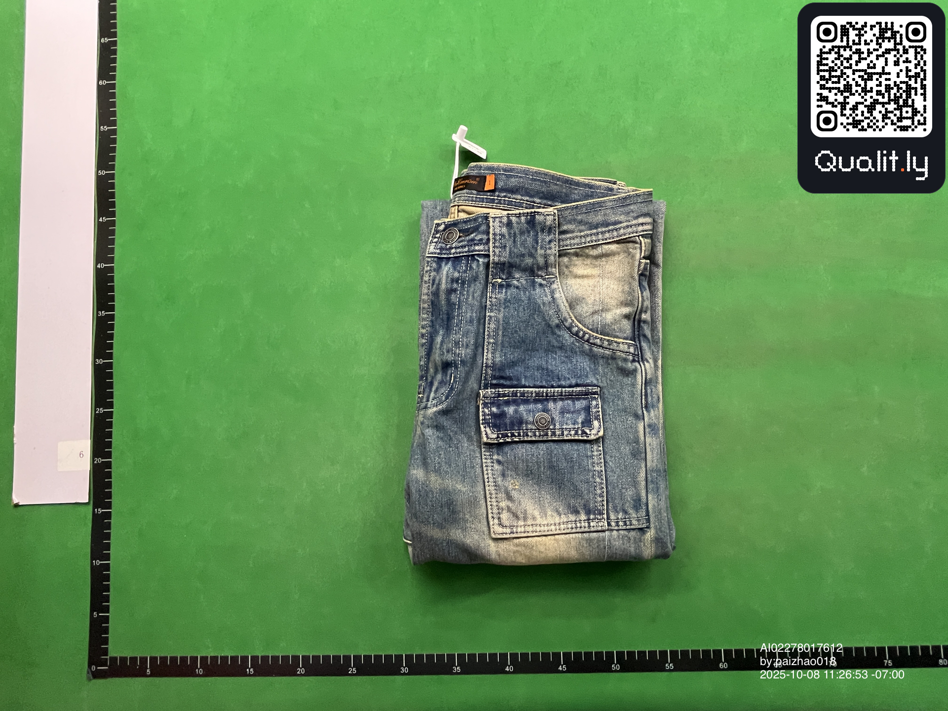 Jeans — QC-foto 1 av 30