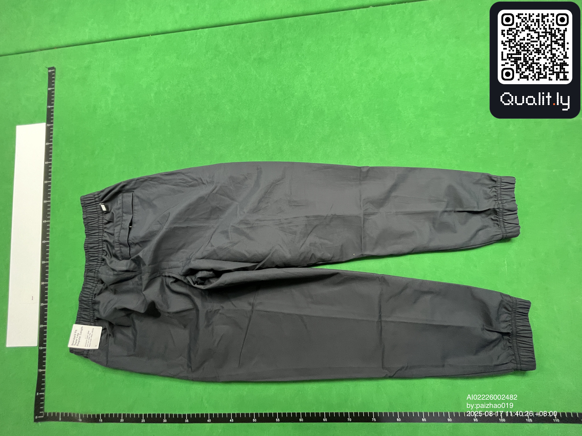 Pantaloni — fotografie QC 2 din 4