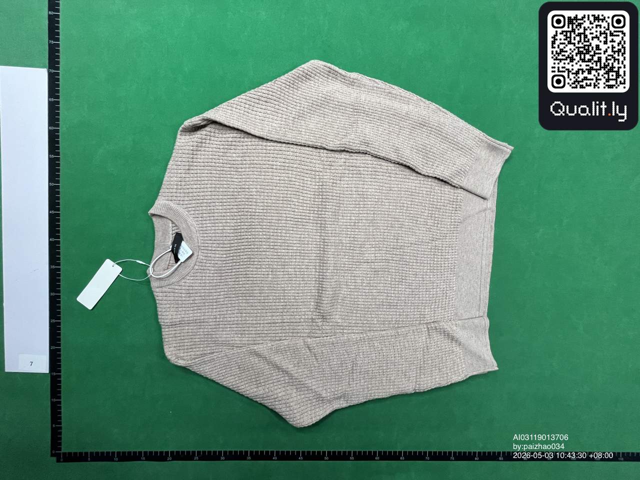 Pull — photo QC 3 sur 4