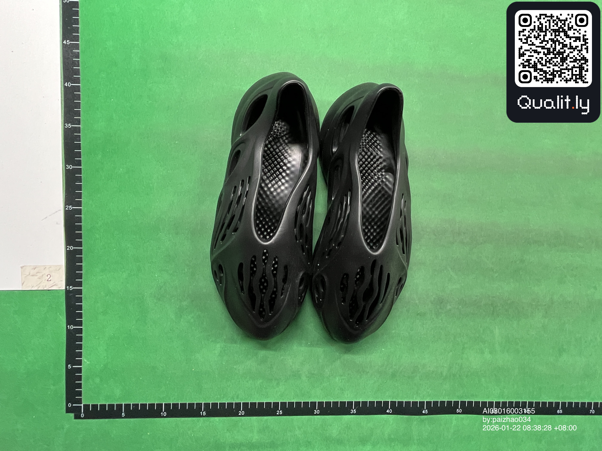 Sneakers — foto QC 1 di 36
