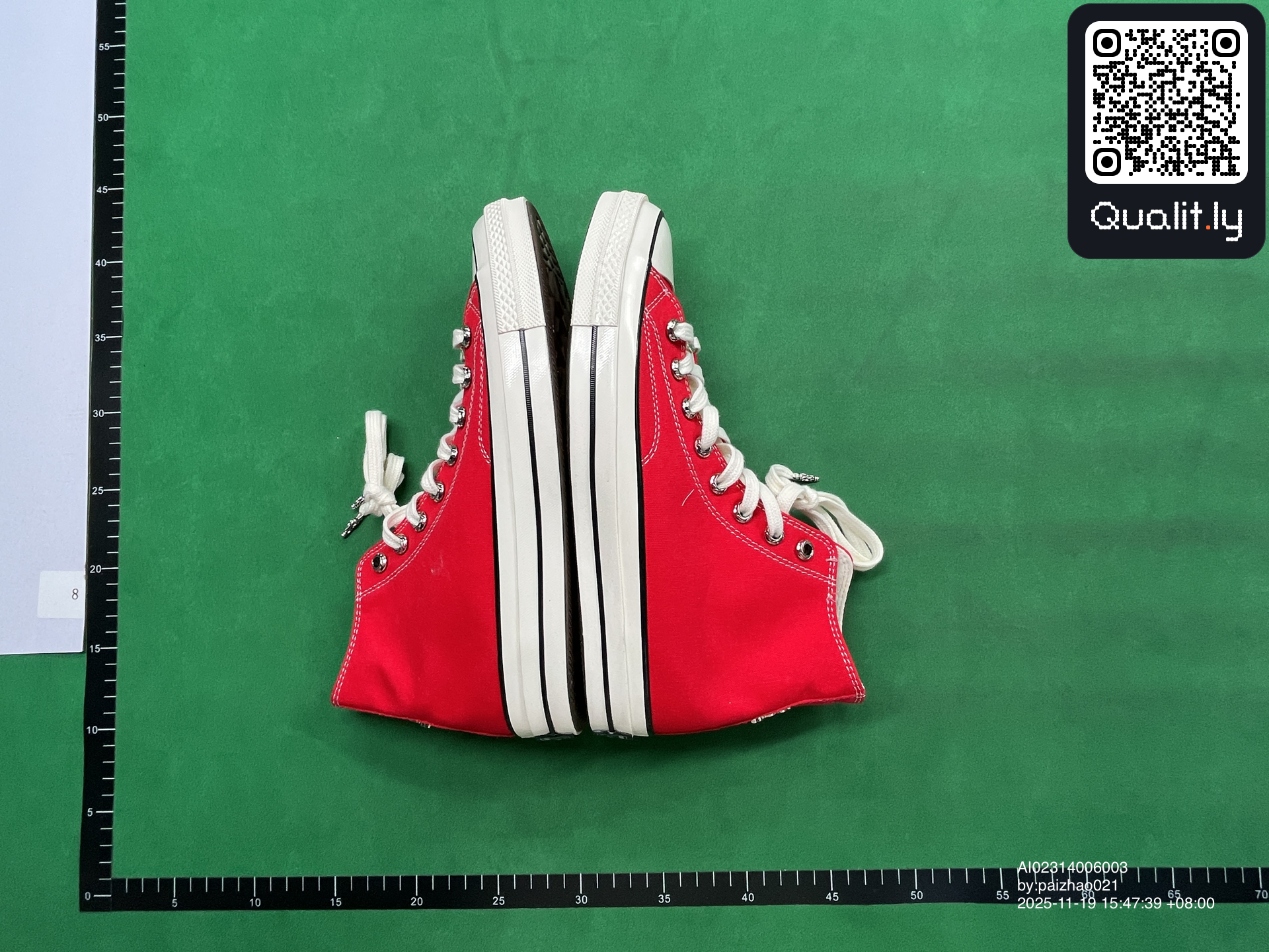 Sneakers QC photo 2 of 6