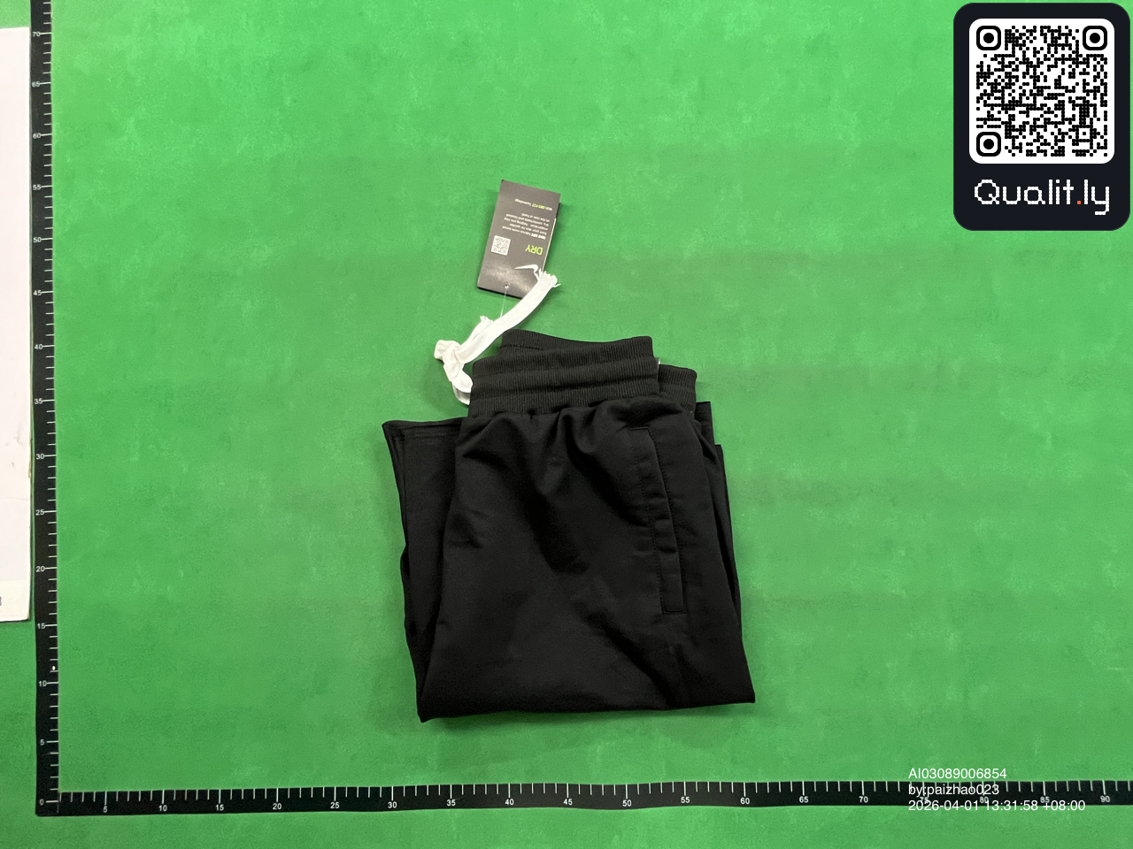 Shorts — QC-Foto 1 von 8
