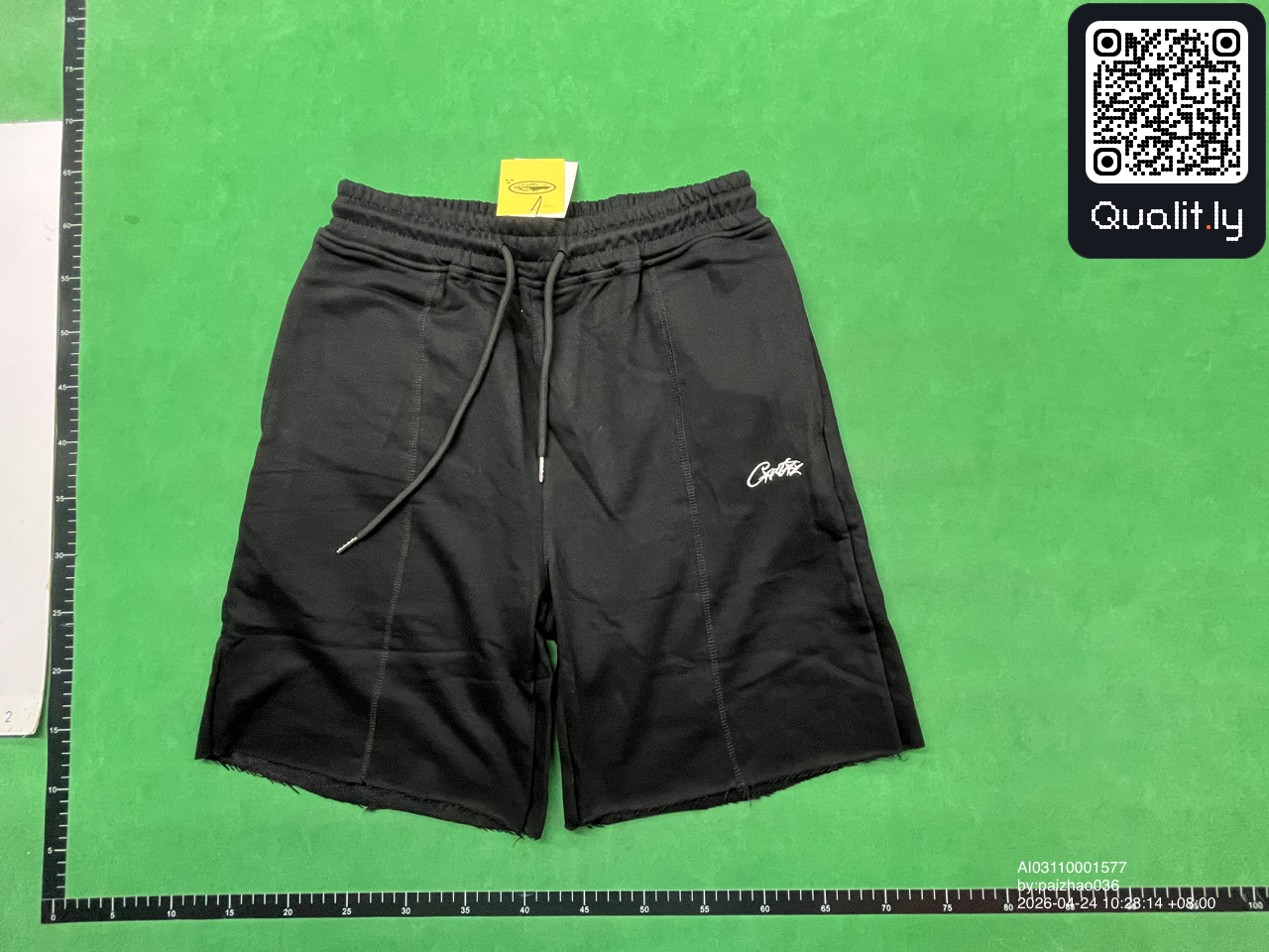Pantaloncini — foto QC 3 di 18