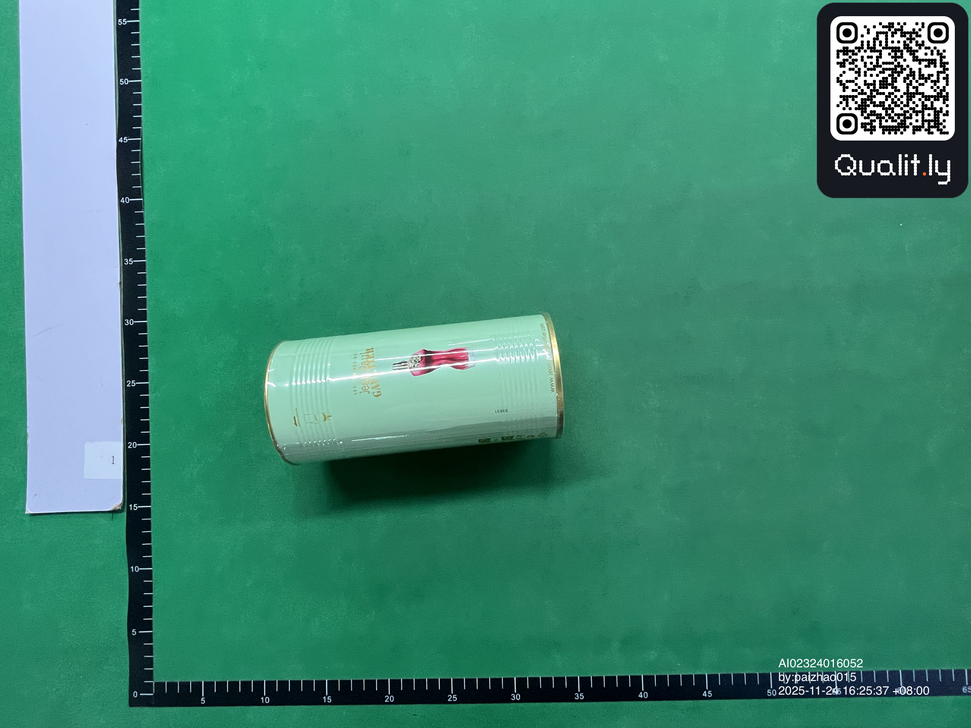 Pants QC photo 1 of 64