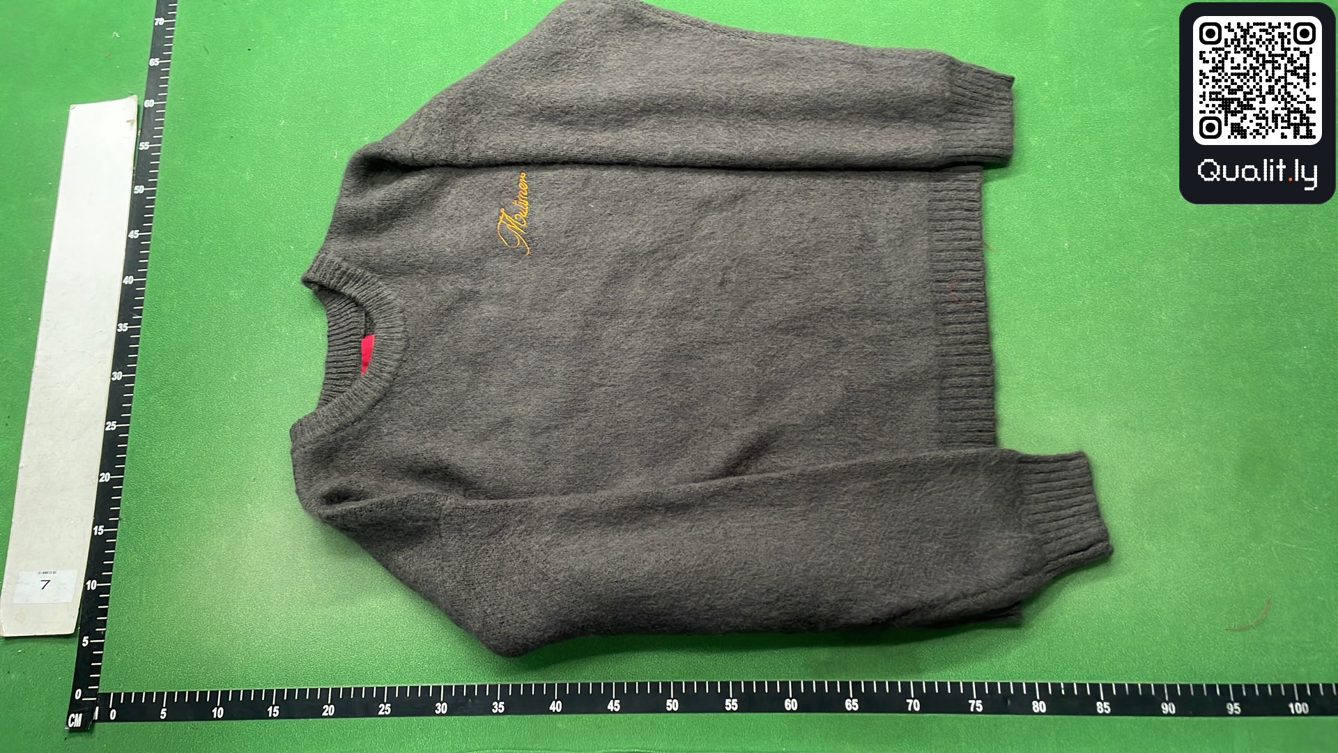 Sweater QC photo 2 of 14