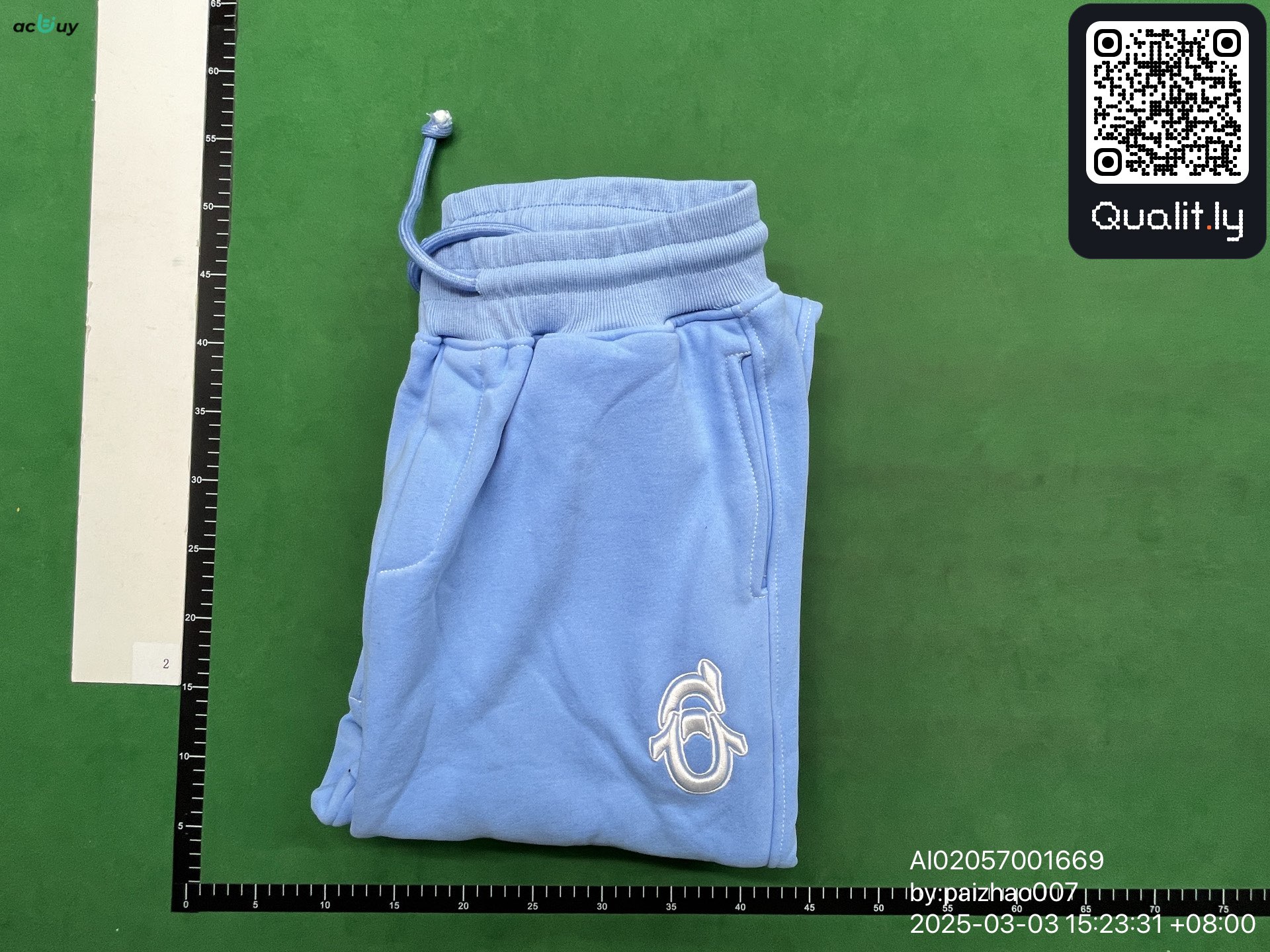 Hoodie QC photo 1 of 108