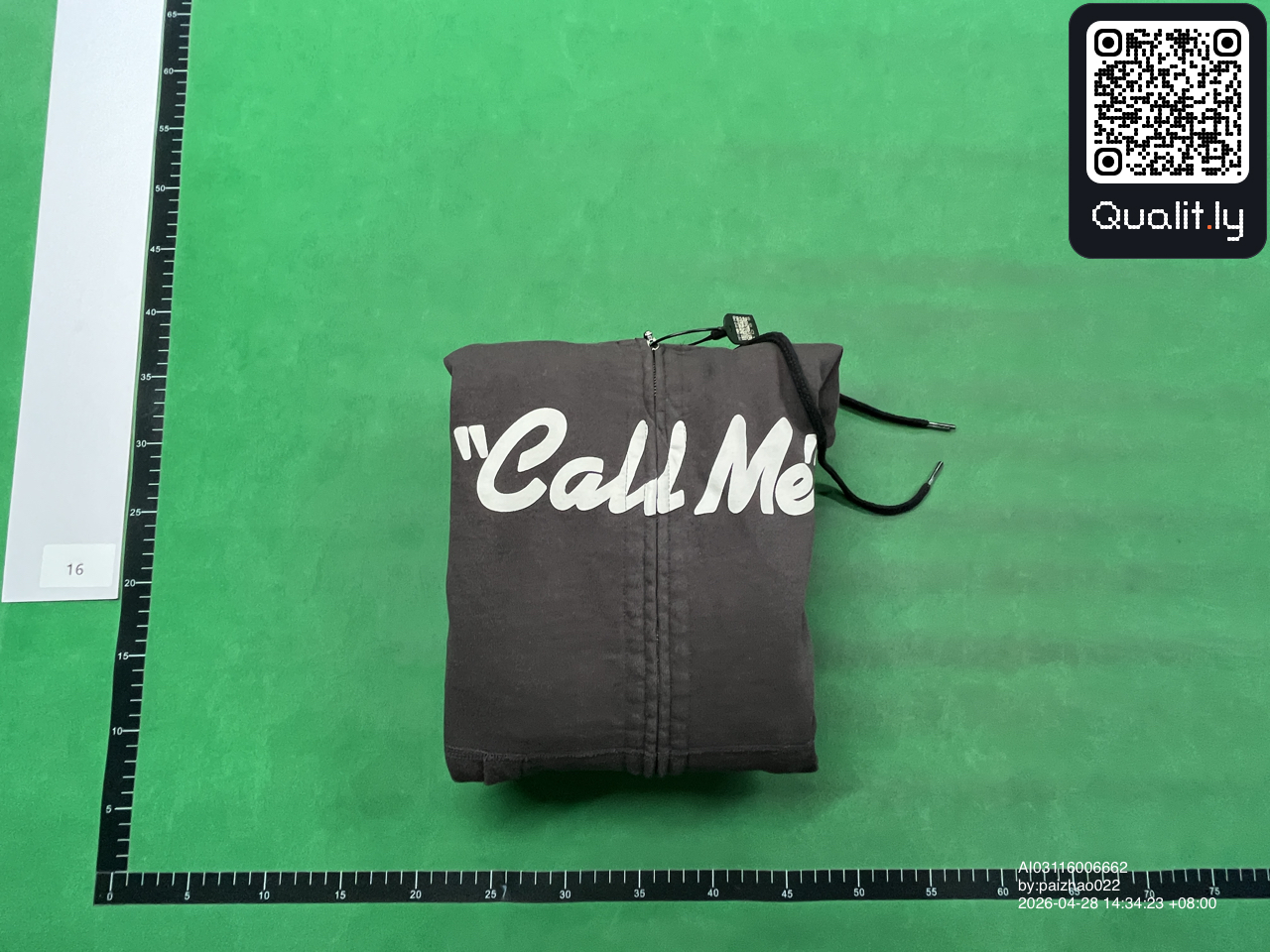 Bluza z kapturem — zdjęcie QC 1 z 8