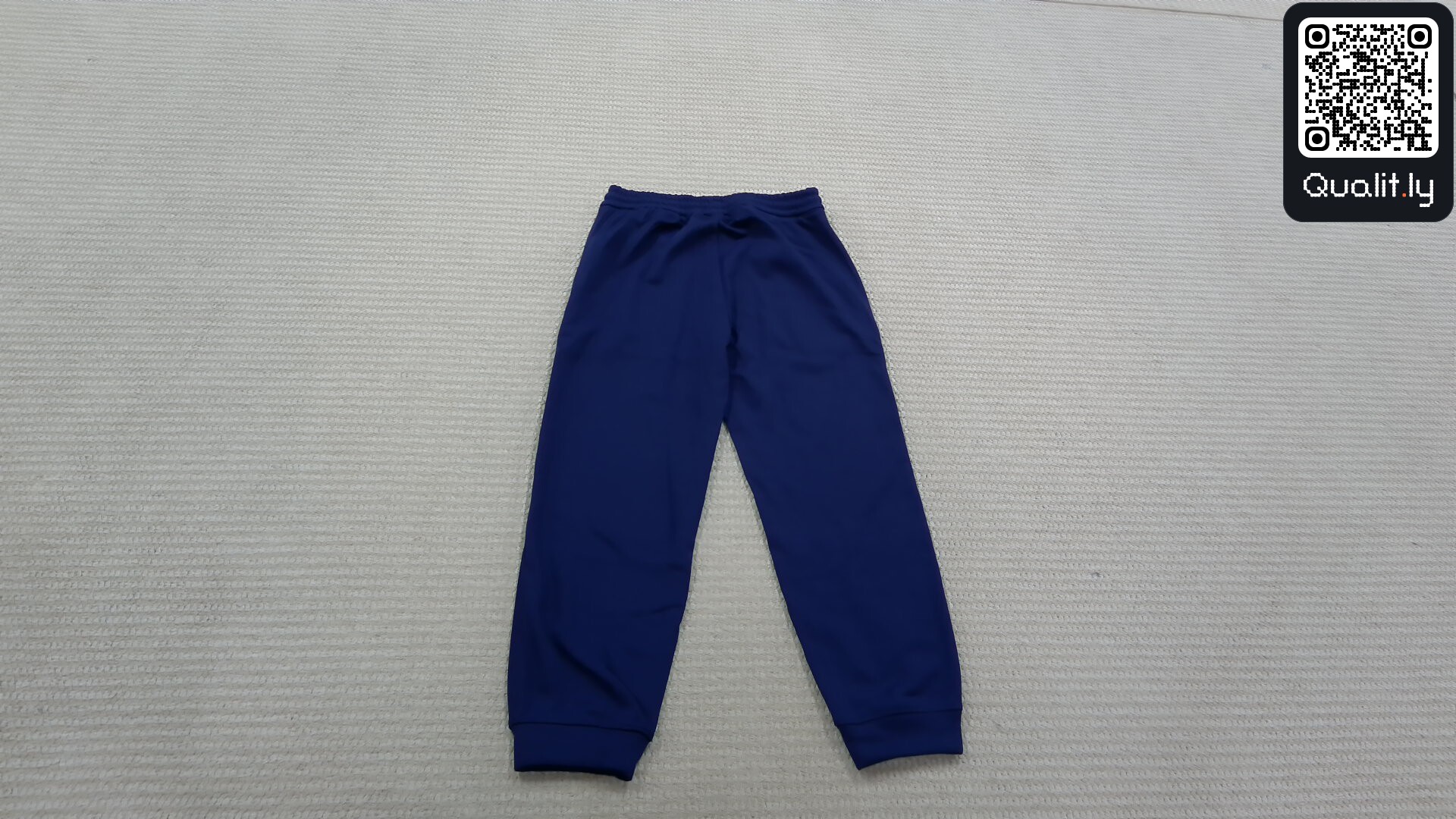 Tracksuit QC photo 2 of 8
