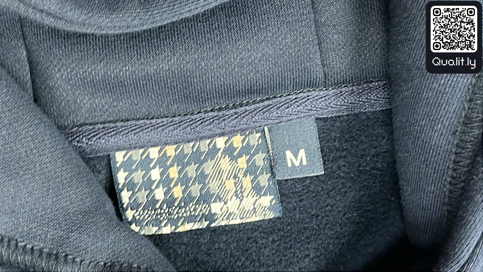 Sweat à capuche — photo QC 1 sur 85