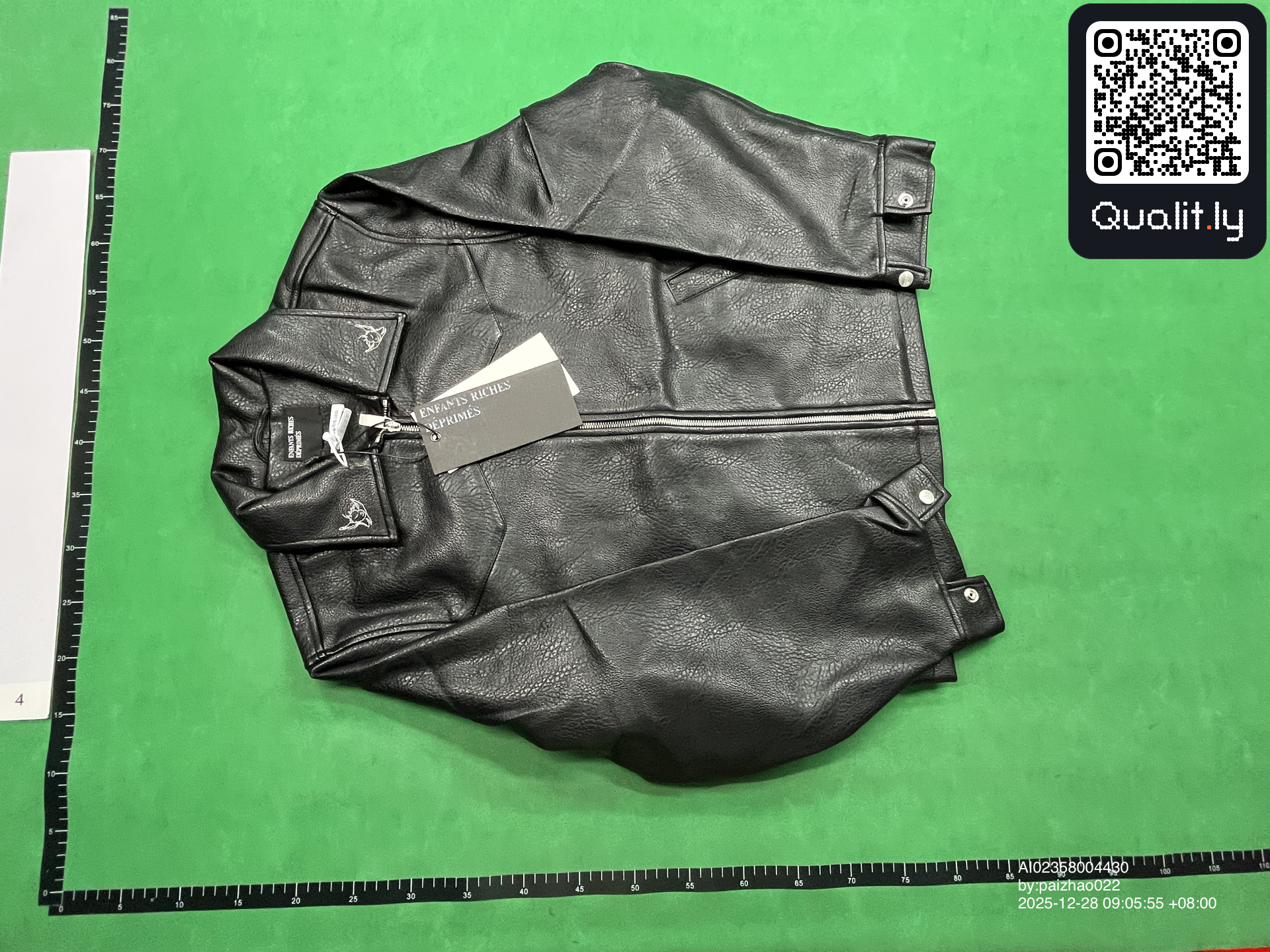 夹克 QC 照片 3 / 4
