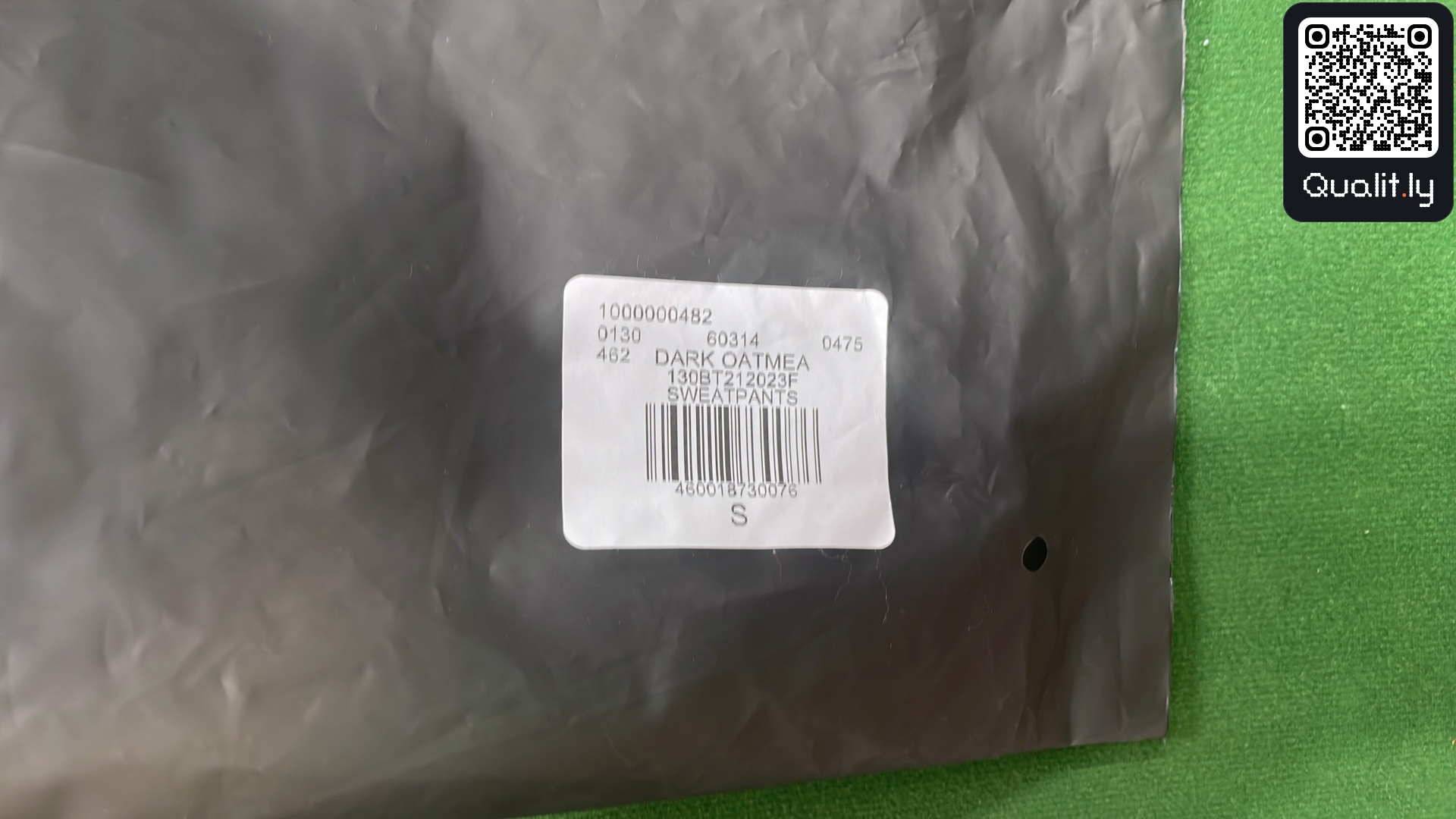 Pants QC photo 1 of 120