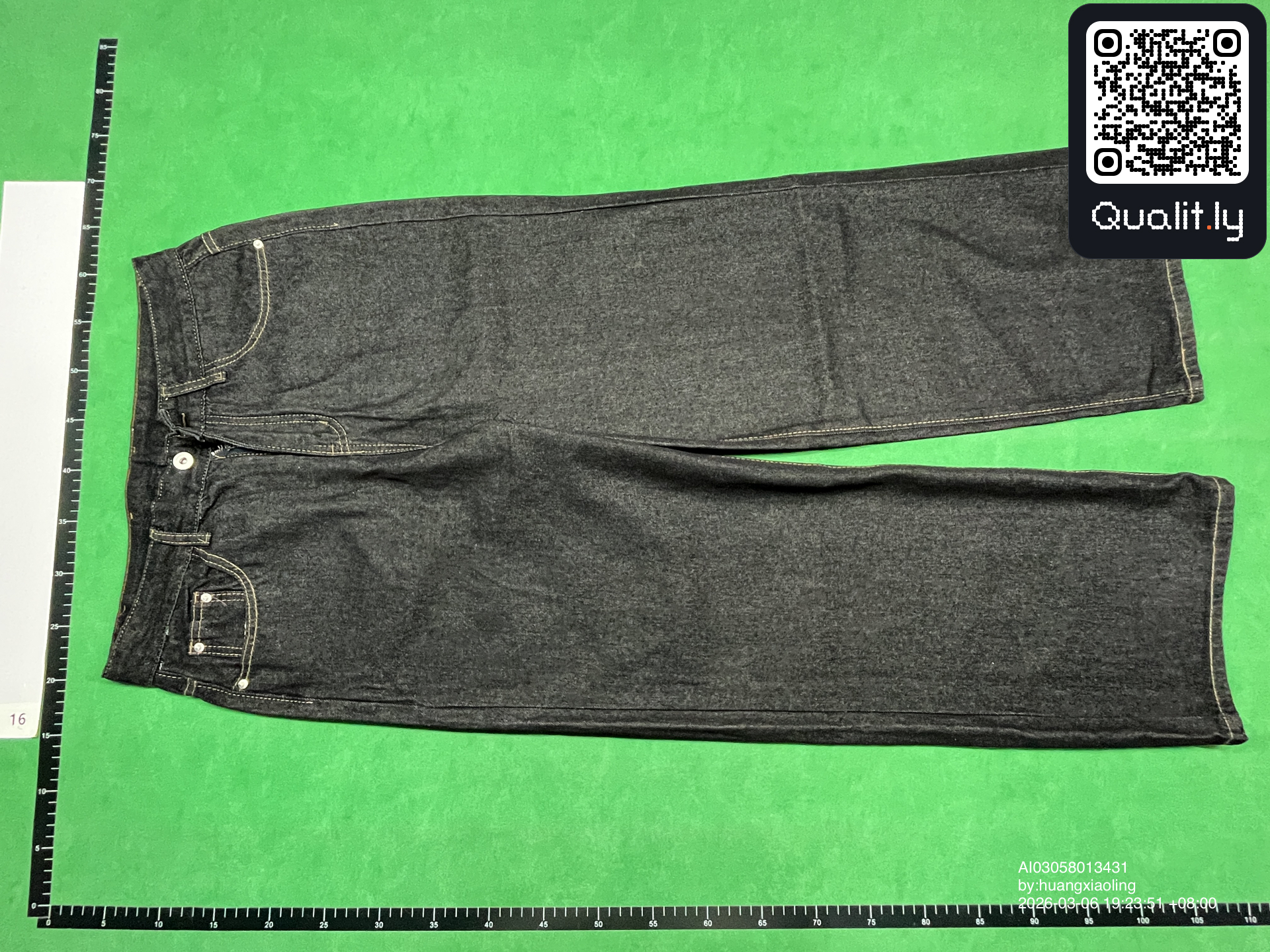 牛仔裤 QC 照片 2 / 14