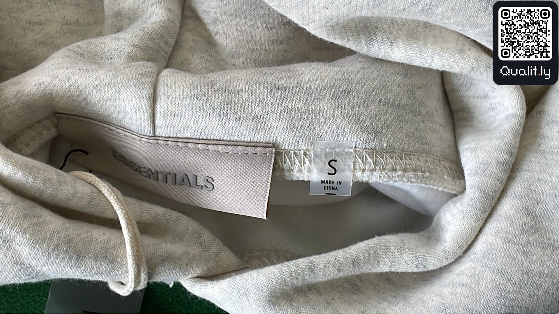 Hoodie — QC-foto 1 av 4