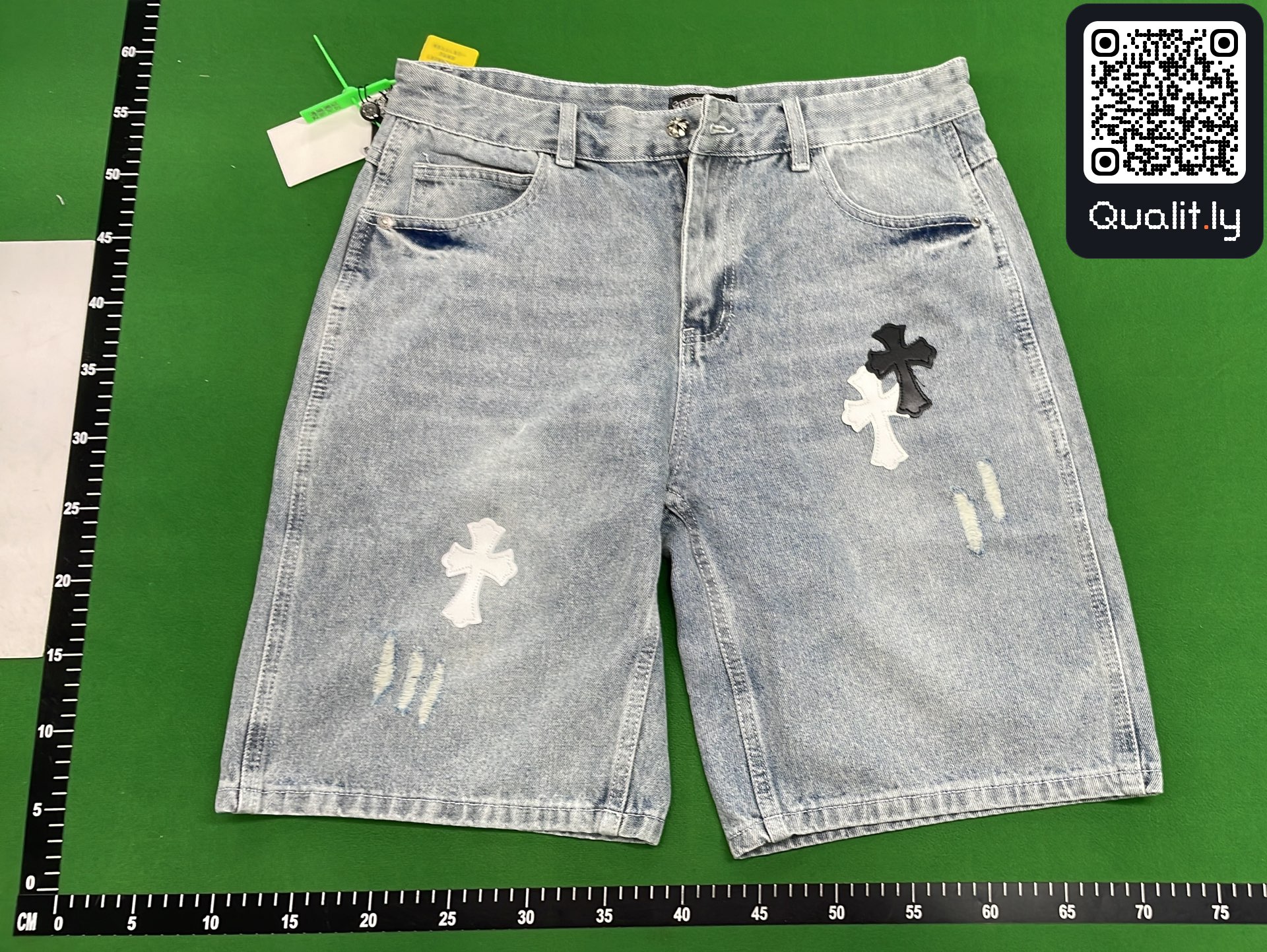 Pantalón corto — foto QC 2 de 4
