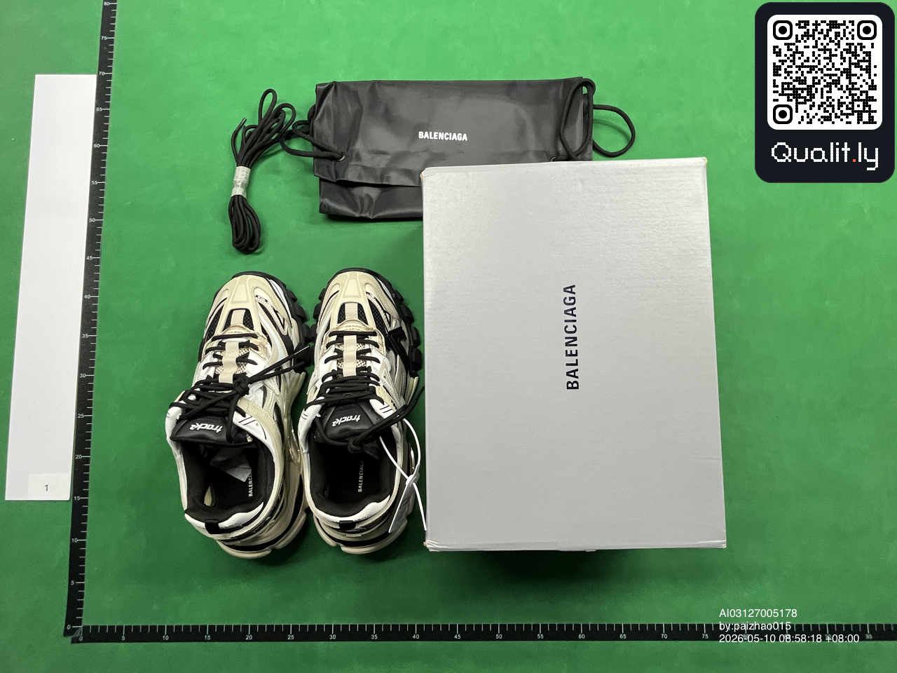 Sneaker — QC-Foto 1 von 90