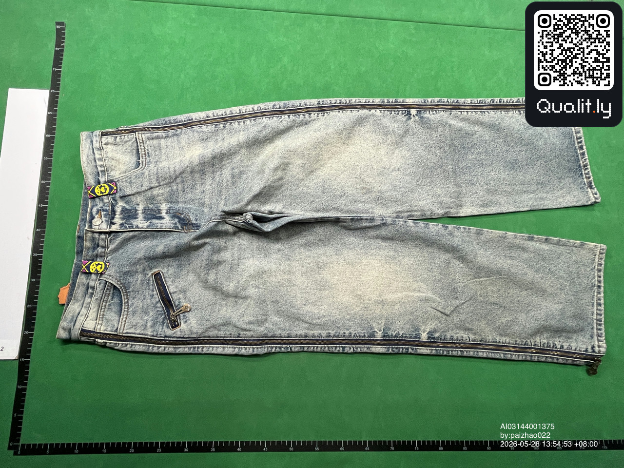 牛仔裤 QC 照片 2 / 10