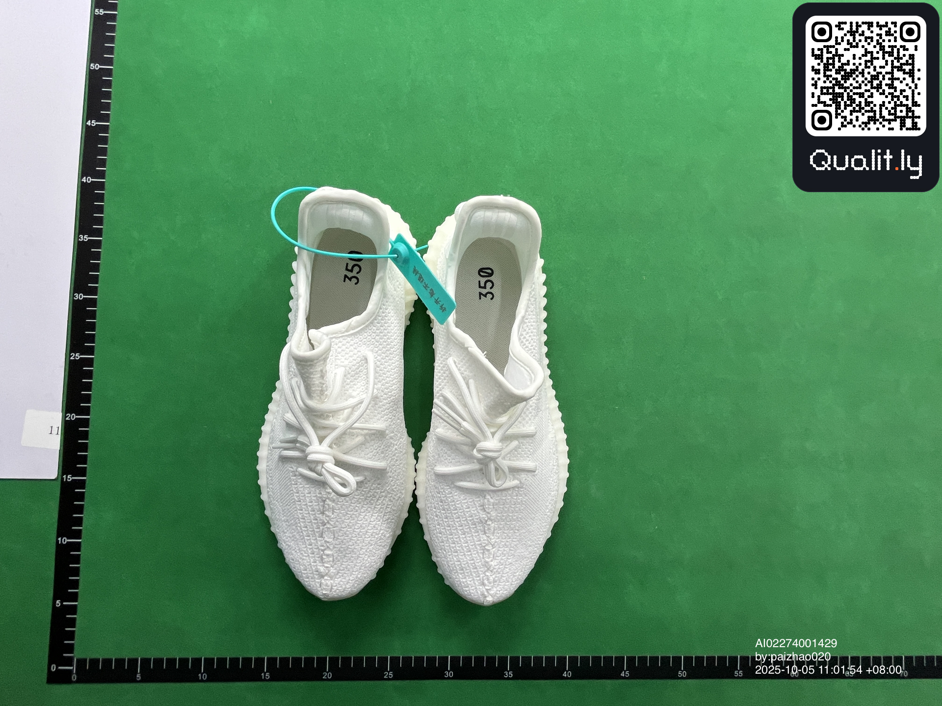 Sneakers — foto QC 1 di 10