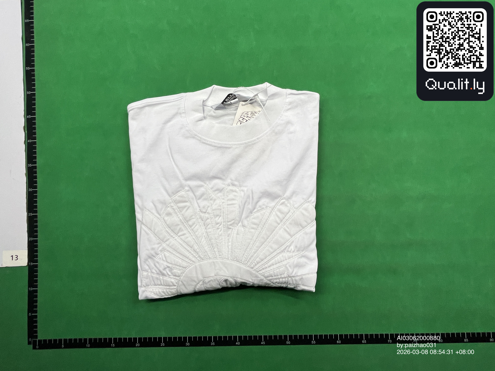 T-shirt — photo QC 1 sur 10