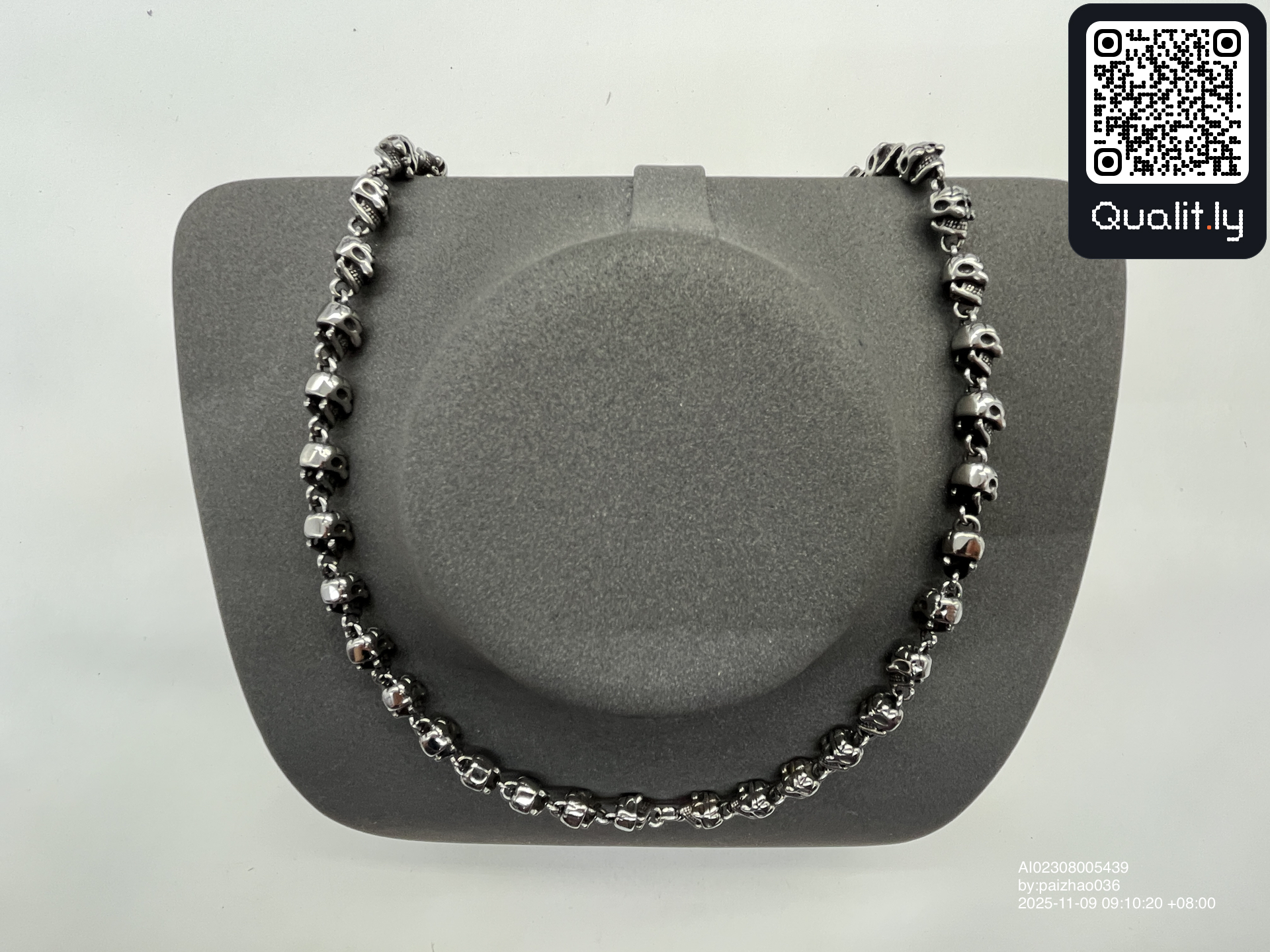 Borsa — foto QC 3 di 9