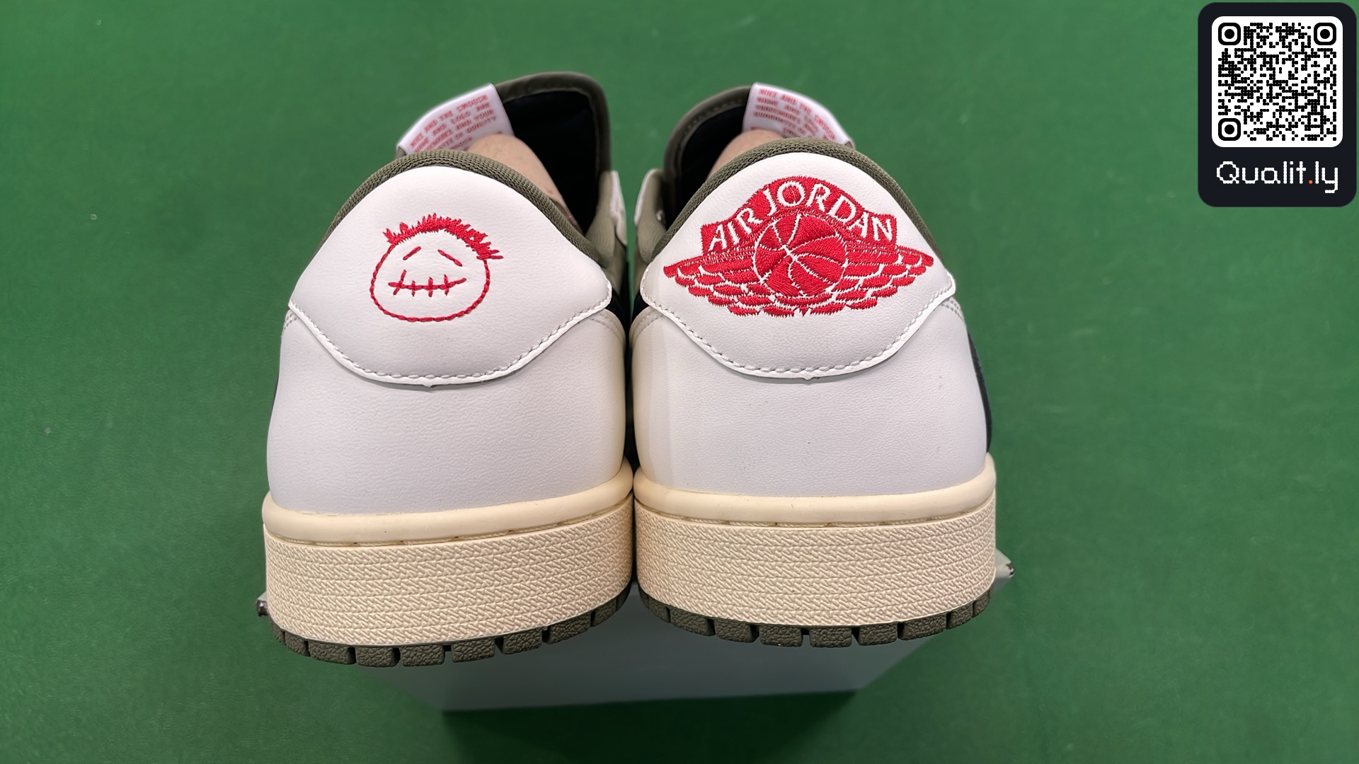 Sneakers QC photo 3 of 102