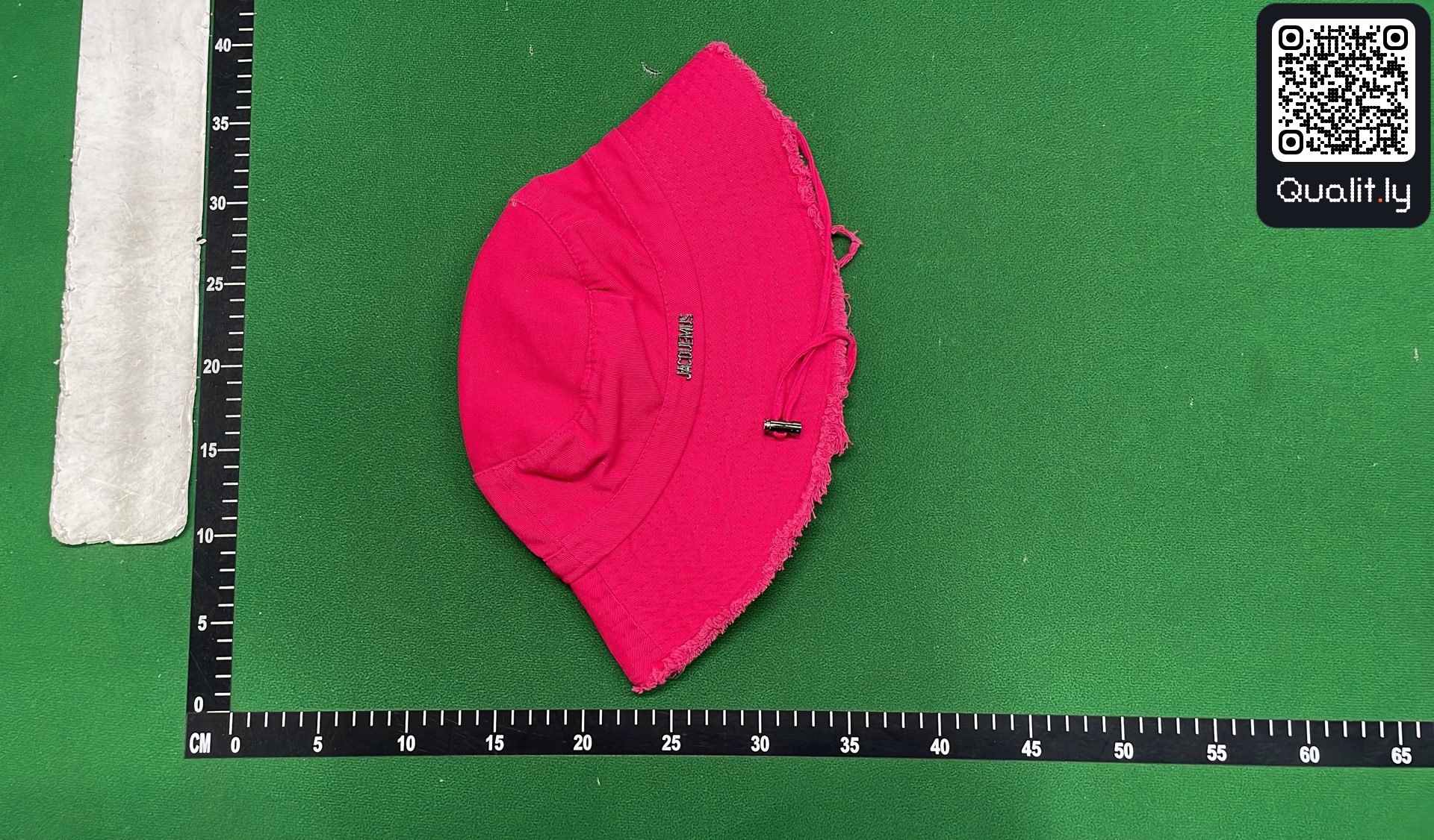 Pet — QC-foto 3 van 49