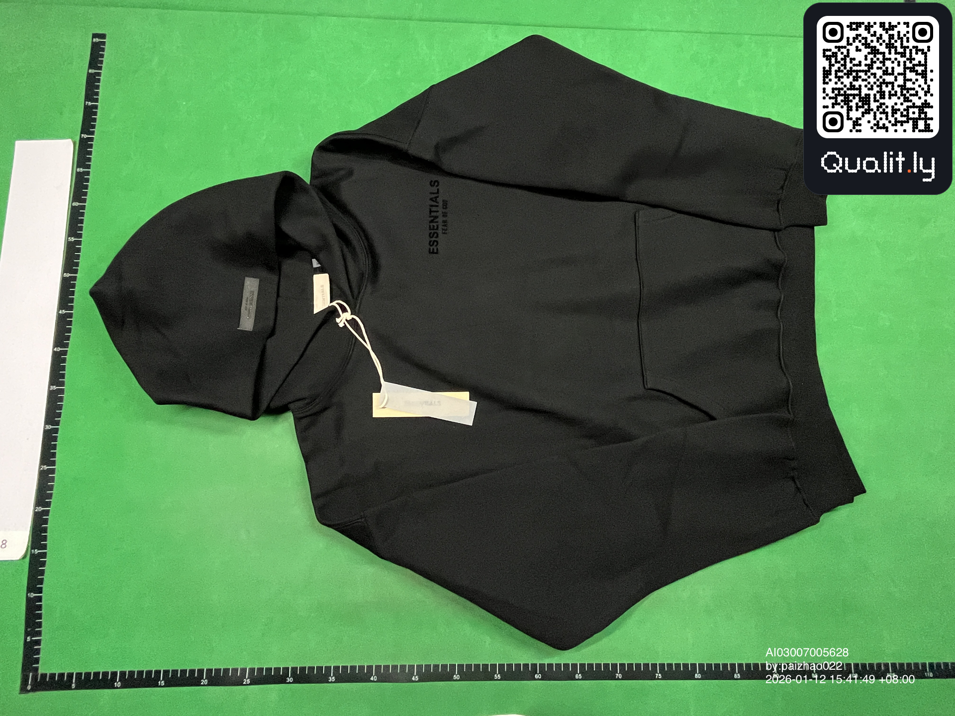 Hoodie — QC-Foto 3 von 10