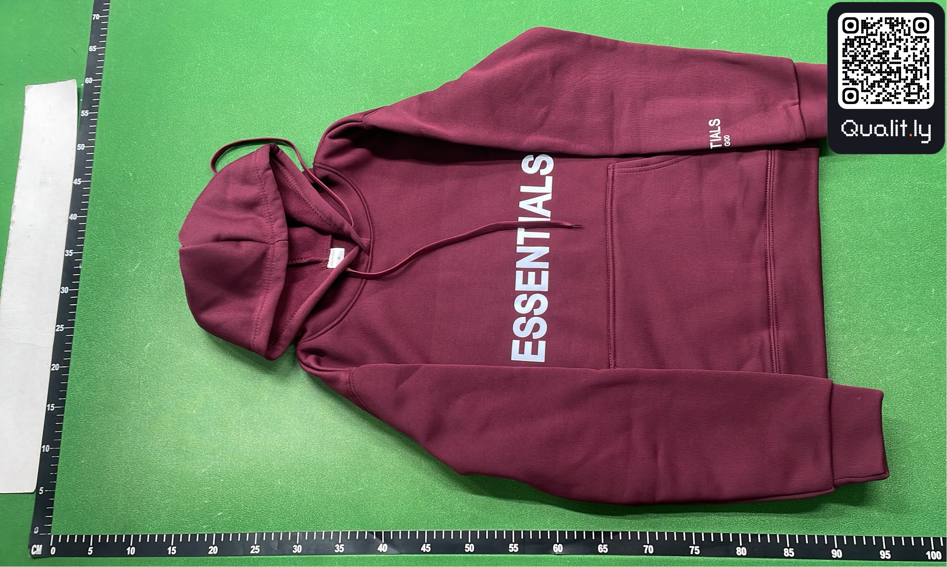 Sweat à capuche — photo QC 2 sur 5