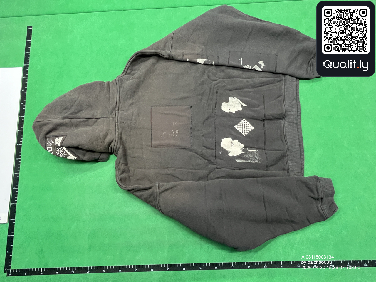 Hoodie QC photo 2 of 8
