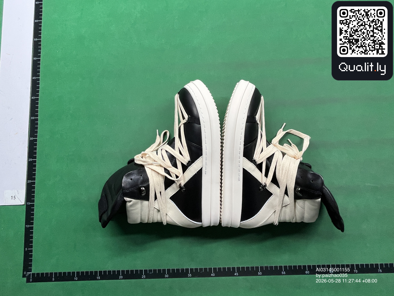 Sneakers — foto QC 1 di 60